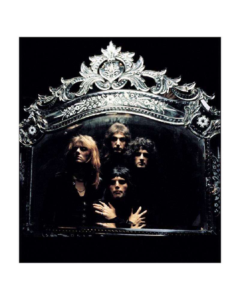 Queen Reflected -  Limited Edition Mick Rock Estate Print 

Queen reflected in a mirror, London 1974 (photo Mick Rock).

All prints are numbered by the Estate. 
Edition size varies according to print size.

Unframed Archival Pigment Print
Print