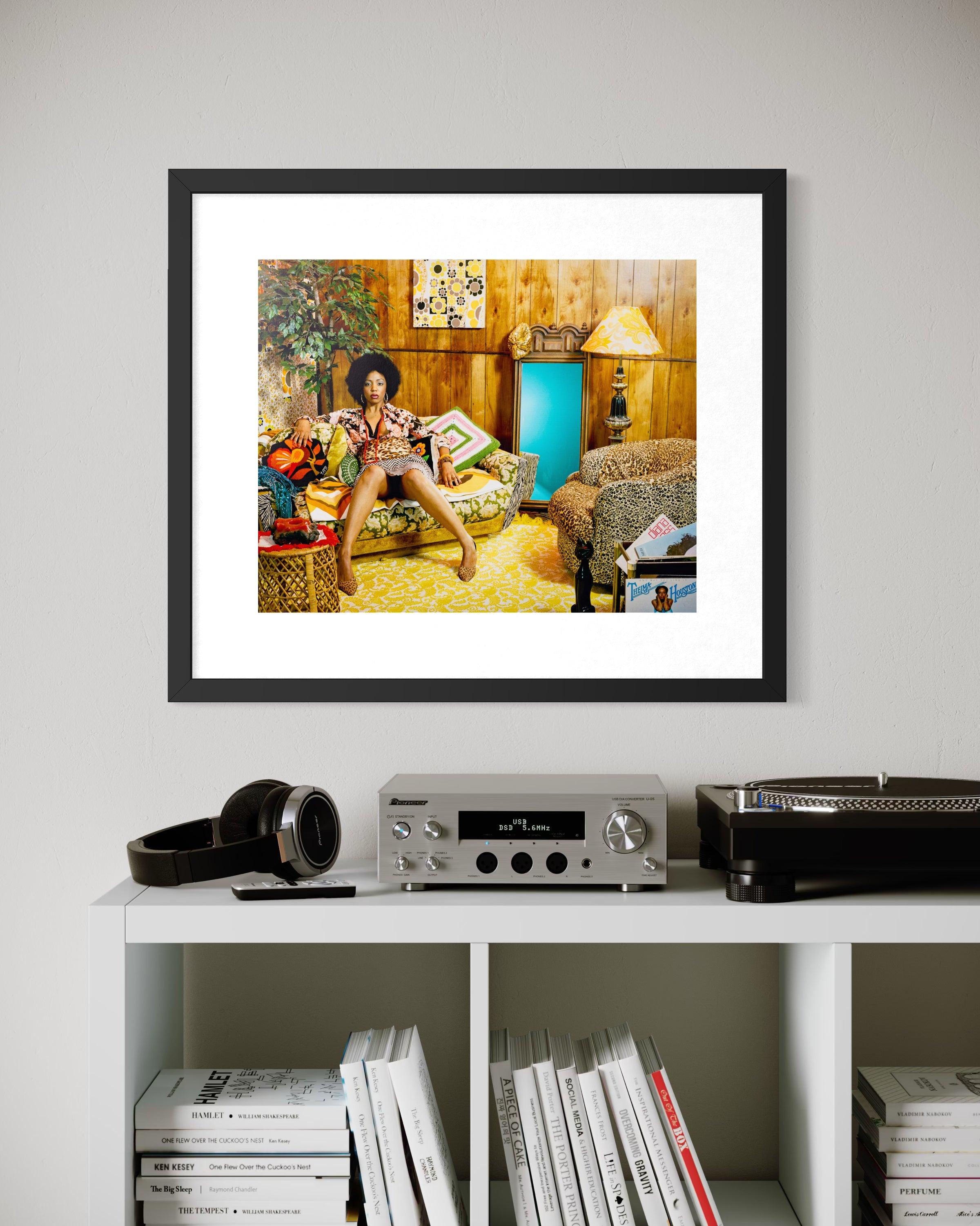 Künstler: Mickalene Thomas
Titel: Lovely Six Foota
Medium: Archivpigmentdruck auf Velinpapier
Größe: 16.125" x 20"
Ausgabe: 3/25
Beschriftung: Verso signiert, betitelt, datiert und nummeriert
Jahr: 2006/2007
Herausgeber: Herausgegeben von Cerealart,