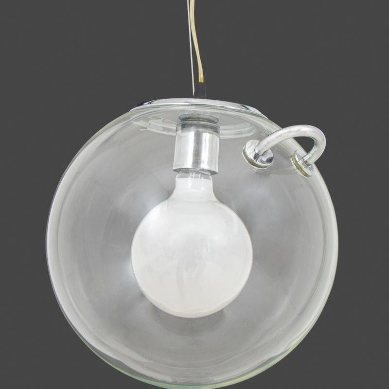 Lampada a sospensione a globo in vetro di Artemide 