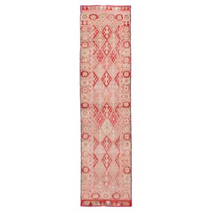 Micro Medallion Bone Red and Pastel Pink Runner