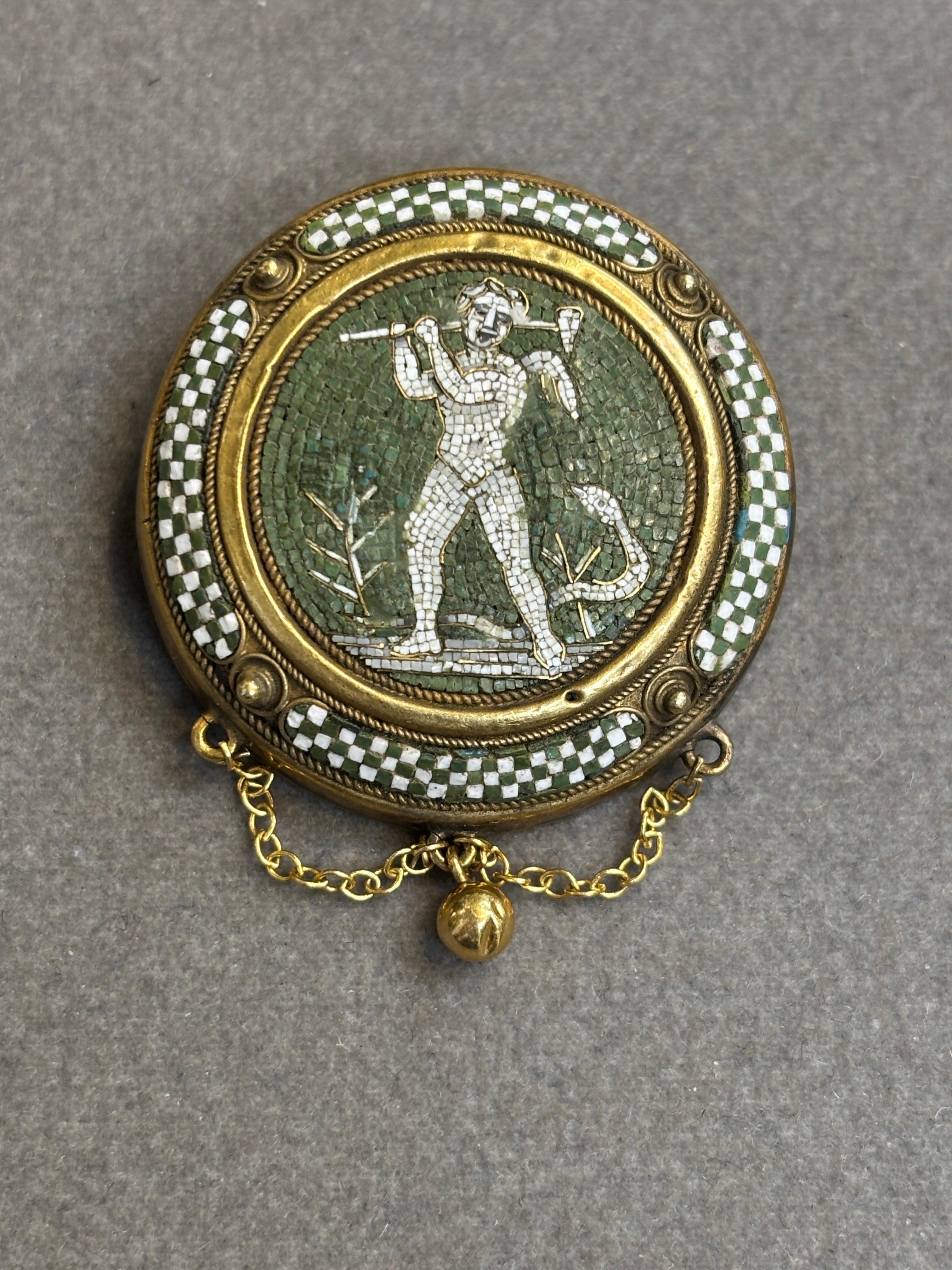 Broche en micro-mosaïque Pour femmes en vente