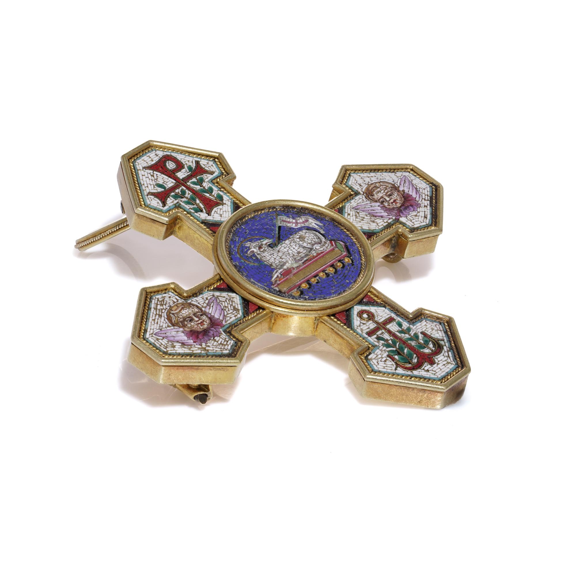 Micro Mosaic cross with Religious Christianity motifs in 22kt gold In Good Condition For Sale In Braintree, GB