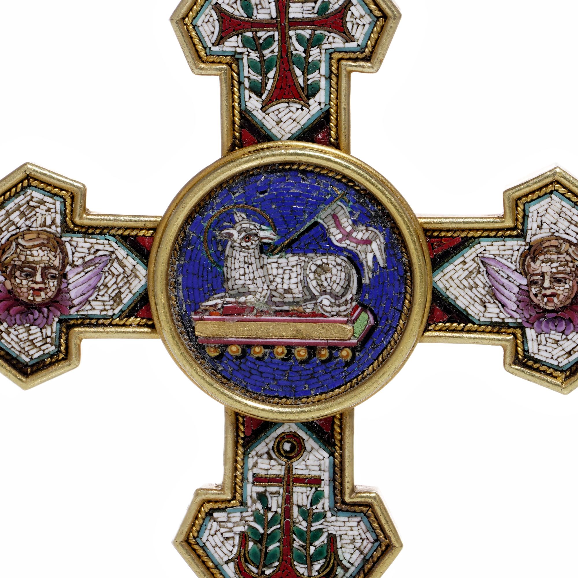 Micro Mosaic cross with Religious Christianity motifs in 22kt gold For Sale 3