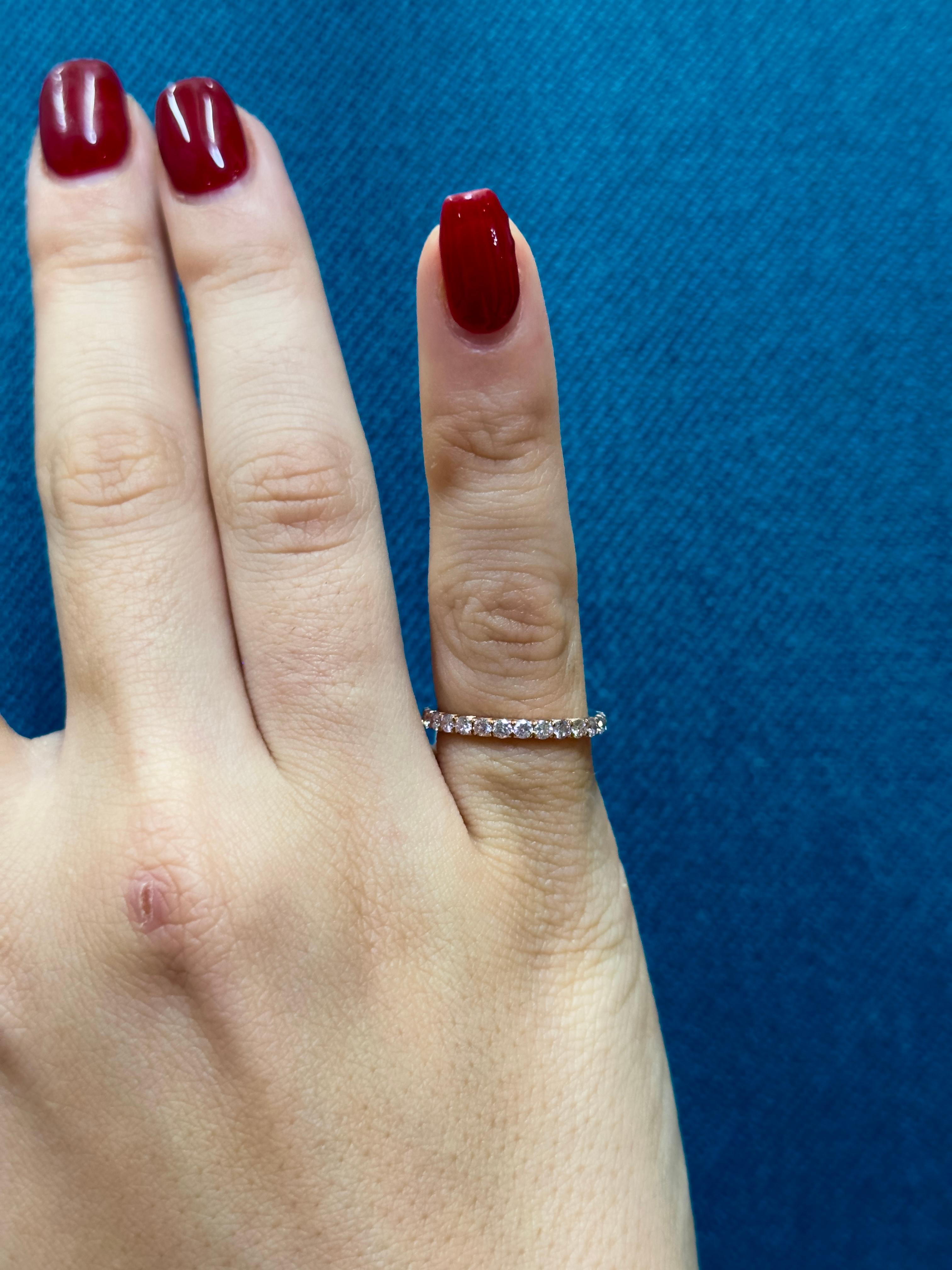 En venta: Alianza de Diamante Rosa Micro-Pave de 1,50 Quilates en Oro Rosa de 18 quilates  2