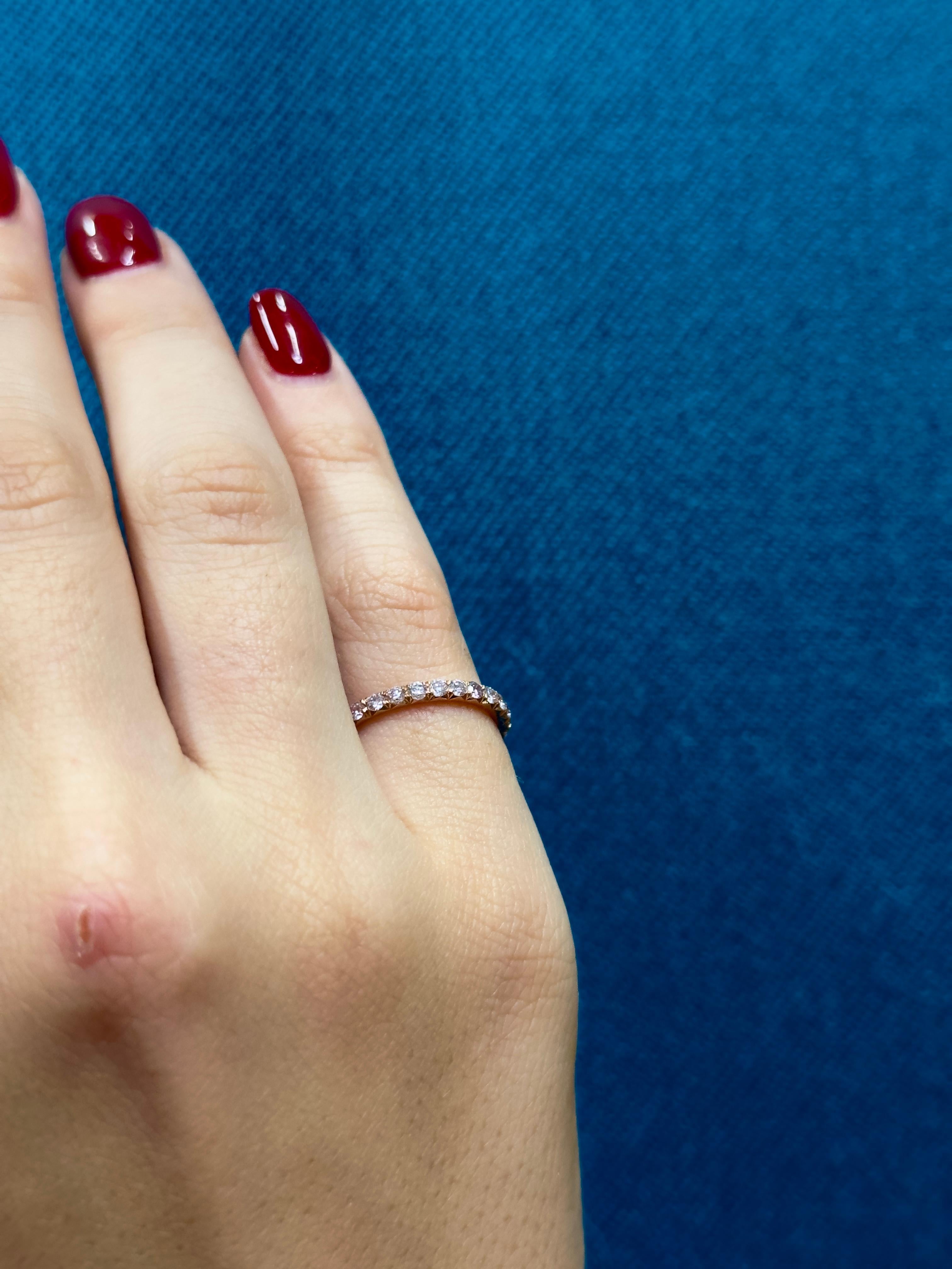 En venta: Alianza de Diamante Rosa Micro-Pave de 1,50 Quilates en Oro Rosa de 18 quilates  3