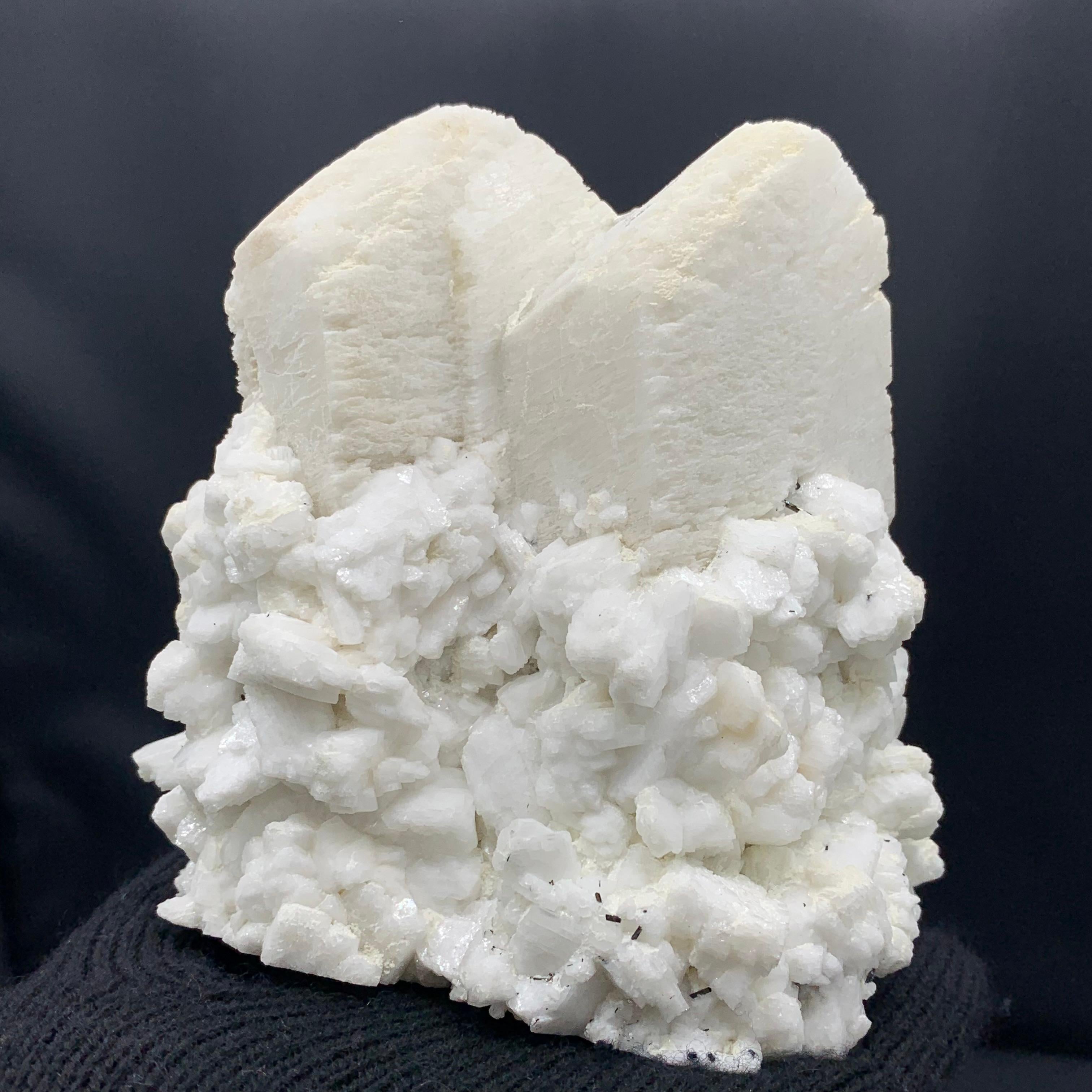 Altro Cristalli di feldspato microclino con schorl e cleavelandite dal Pakistan in vendita