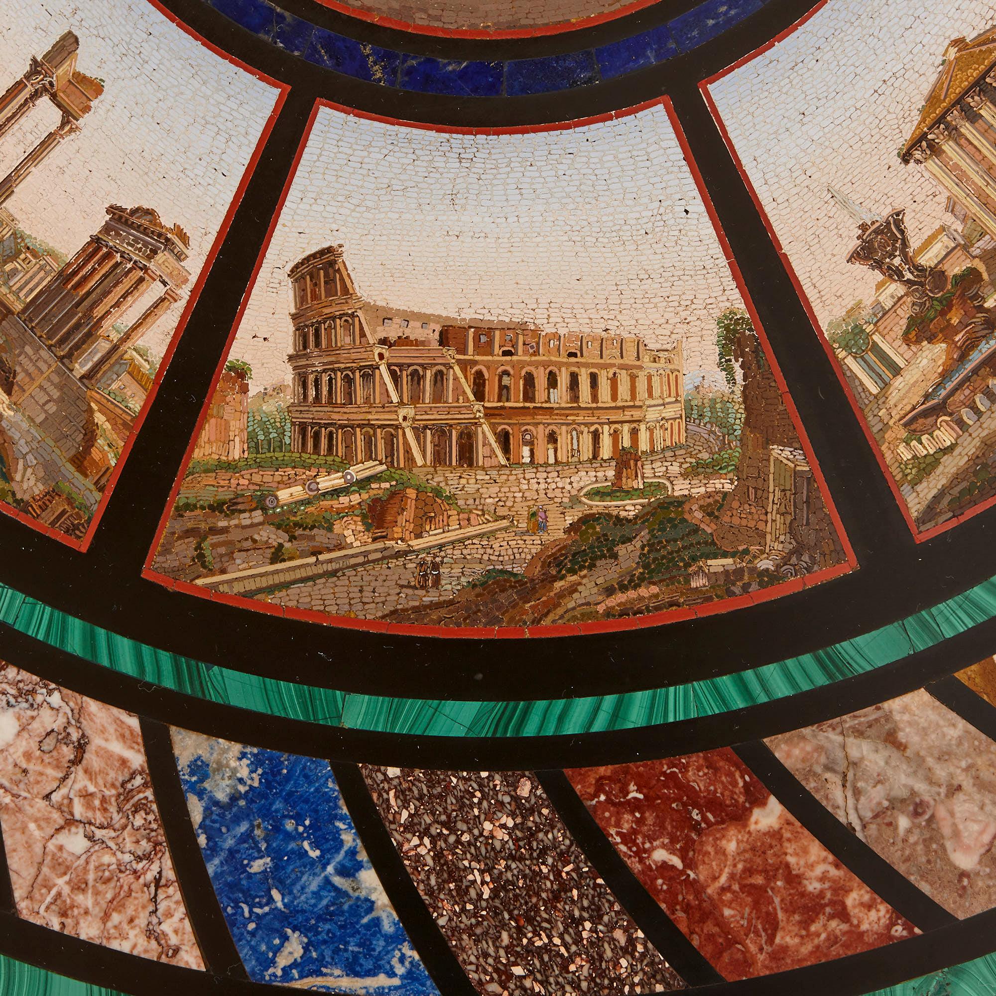 Table circulaire en micromosaïque, attribuée à l'atelier de mosaïque du Vatican Bon état - En vente à London, GB