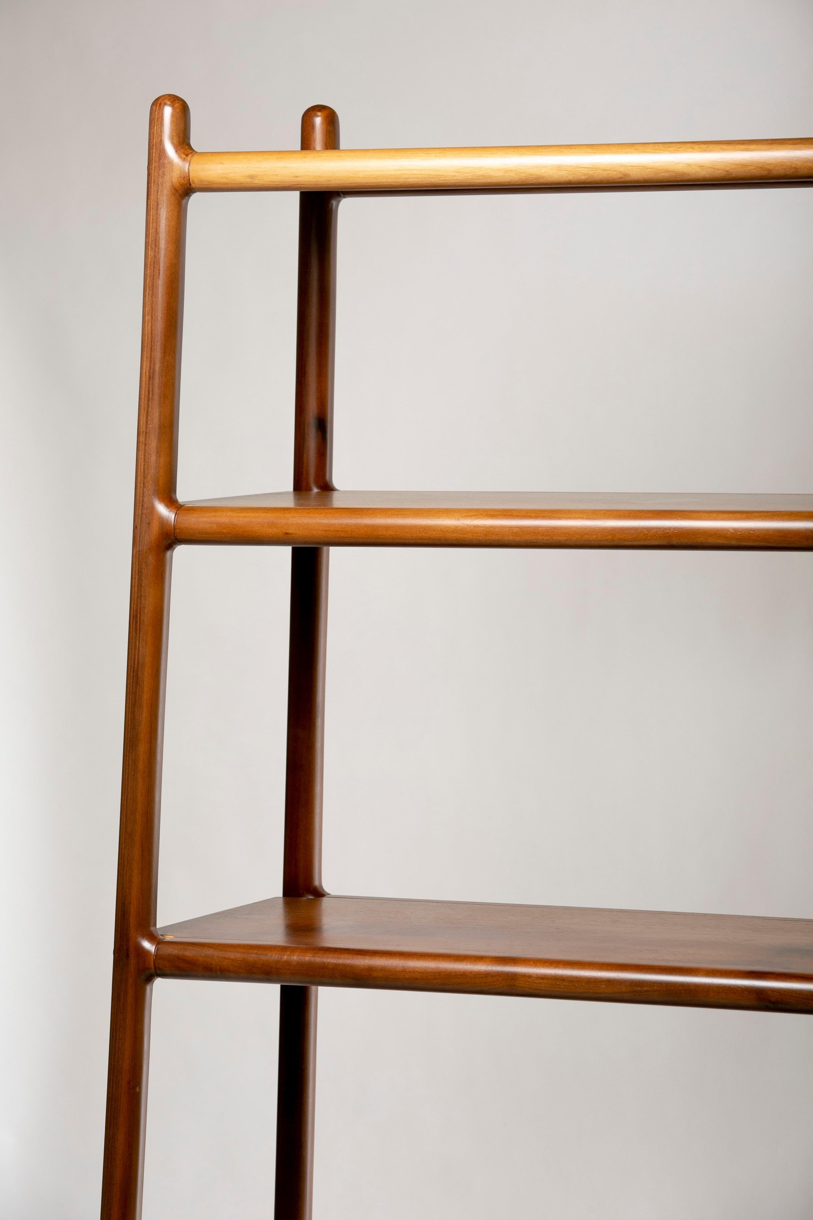  Mictlán 100, Walnut Bookcase, Contemporary Mexican Design by Juskani Alonso In New Condition For Sale In Mexico City, MX