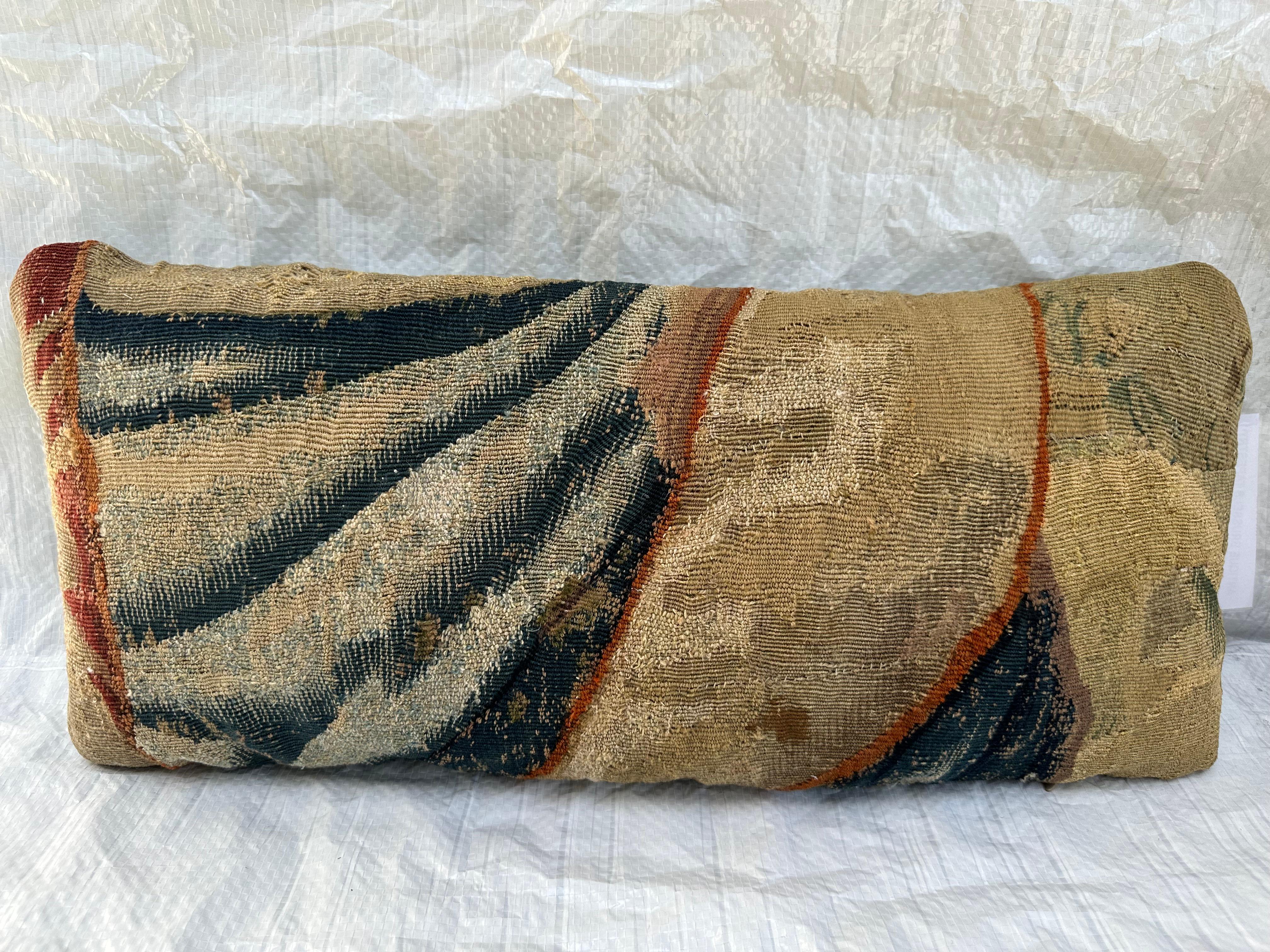 Mid-16th Century Brussels Tapestry Pillow In Good Condition For Sale In Los Angeles, US