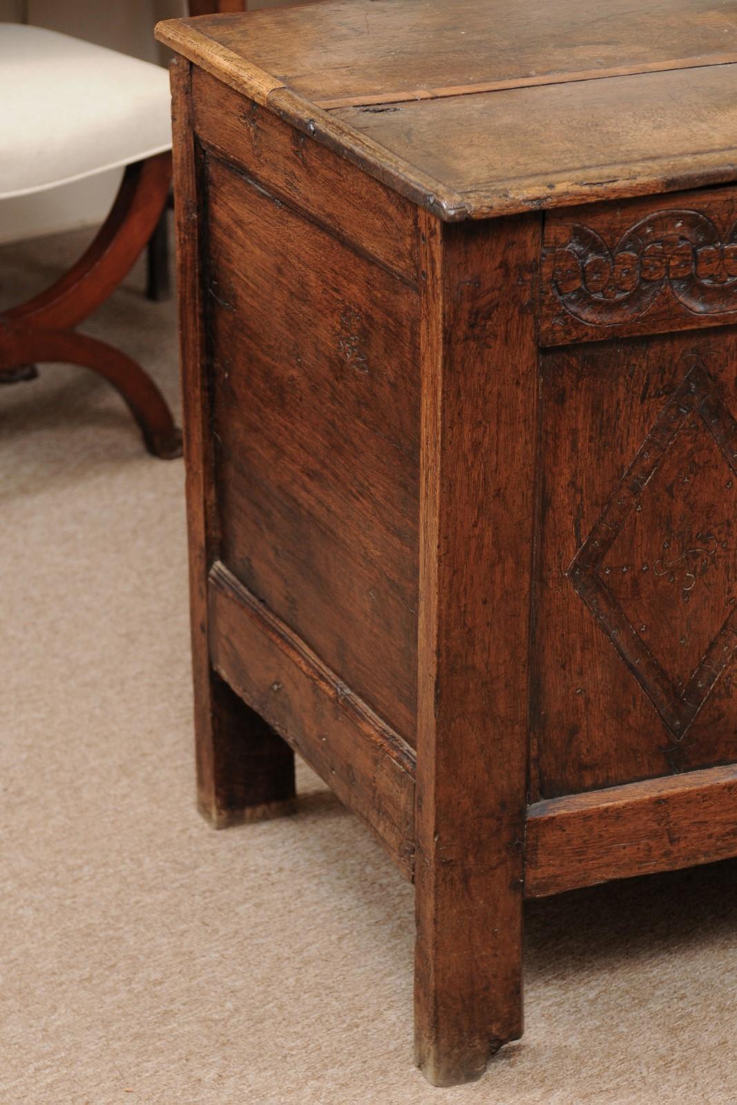 Mid-17th Century English Oak Coffer with Diamond Carving In Good Condition In Atlanta, GA