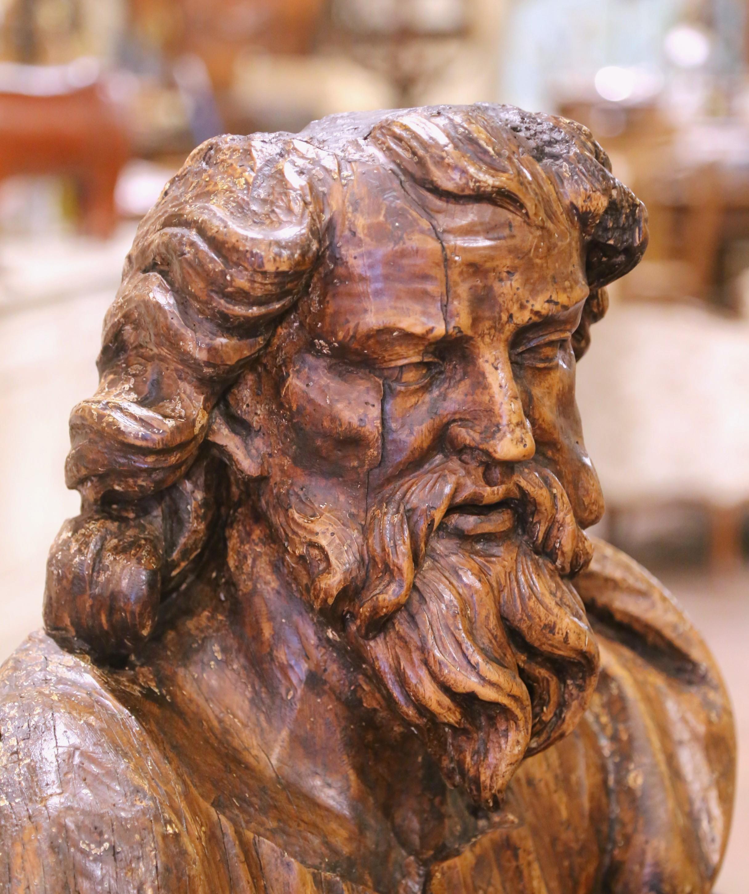 Mitte des 17. Jahrhunderts Französisch geschnitzt Nussbaum Büste von Saint Paul (Barock) im Angebot