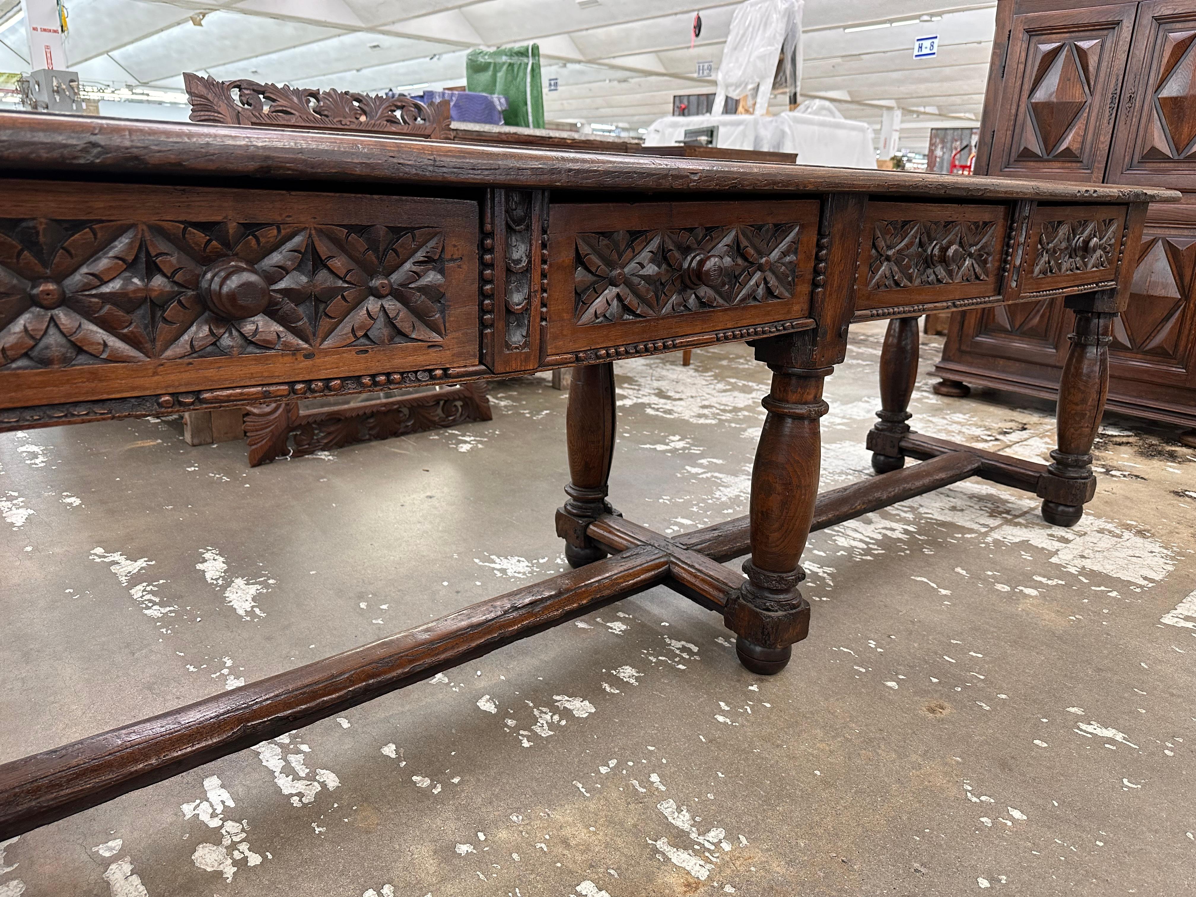 Legno massiccio Console francese della metà del XVII secolo in vendita
