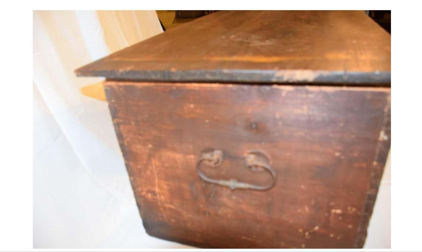 Mid 1800s Trunk with Handmade Hand Forged Iron Handles For Sale 5