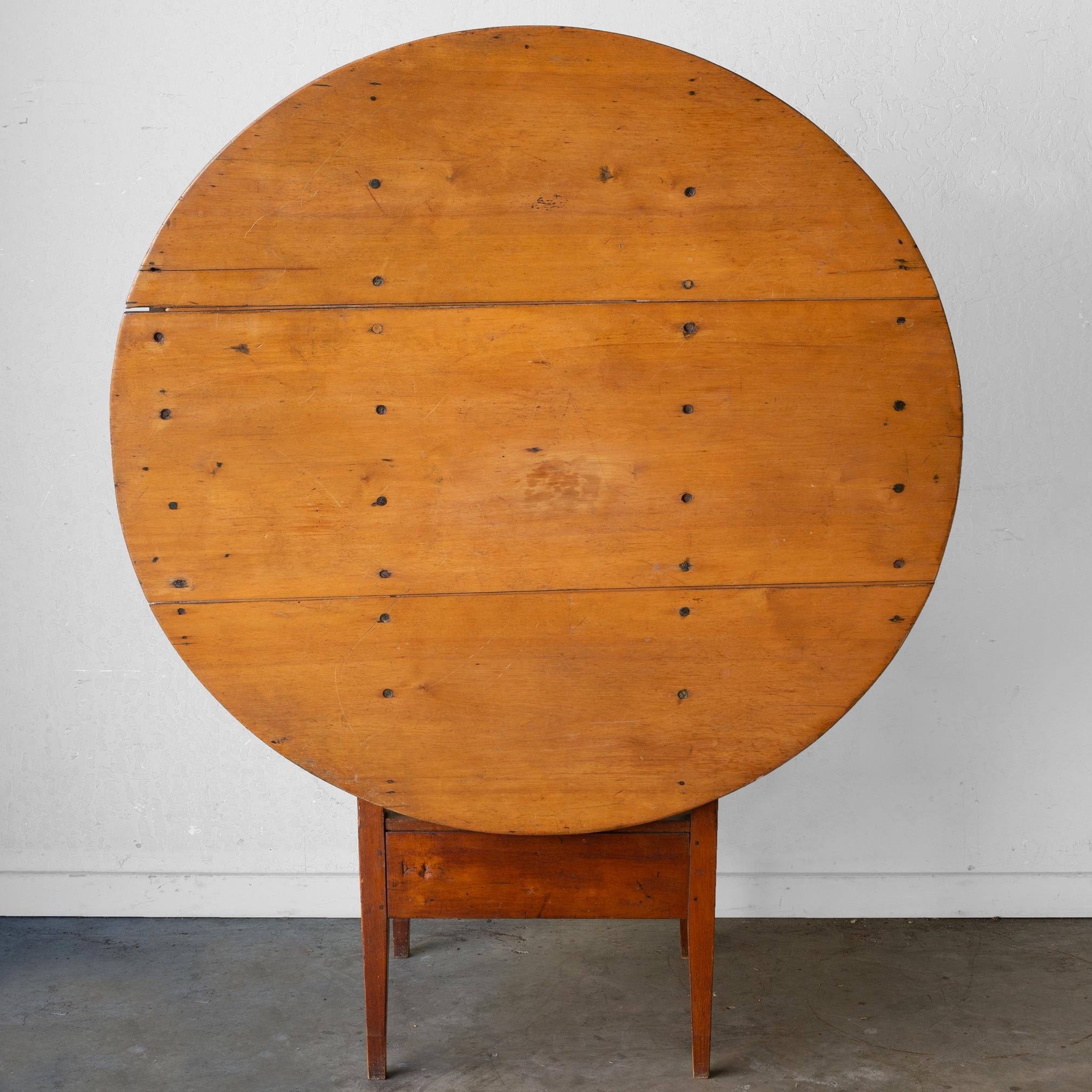American Mid-18th Century Round Flip Top Hutch Table with Original Paint, circa 1750