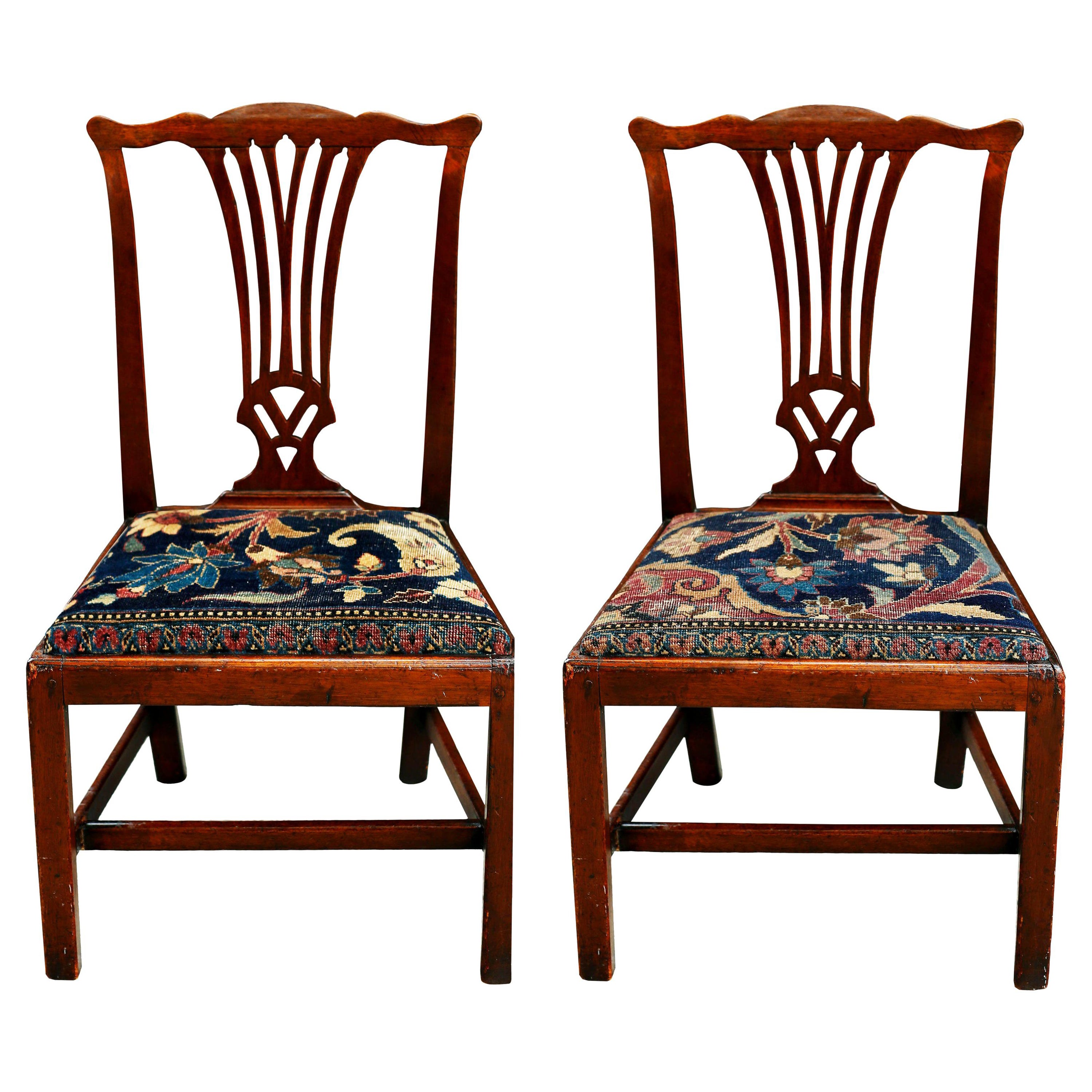 Chaises Chippendale américaines du milieu du XVIIIe siècle en noyer avec sièges en forme d'Ushak