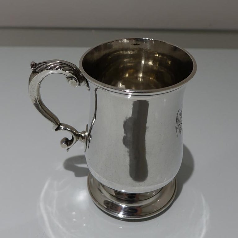 Mid-18th Century Antique George II Sterling Silver 3/4 Pint Mug Newcastle, 1759 For Sale 2