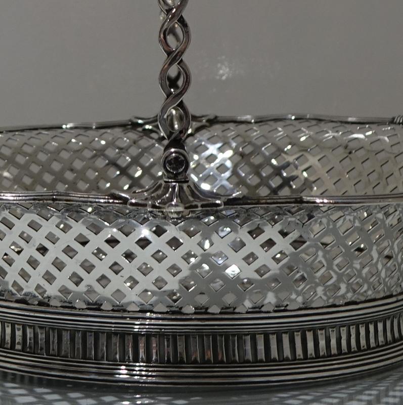 Mid-18th Century Antique George II Sterling Silver Cake Basket London 1751 Edwar For Sale 1