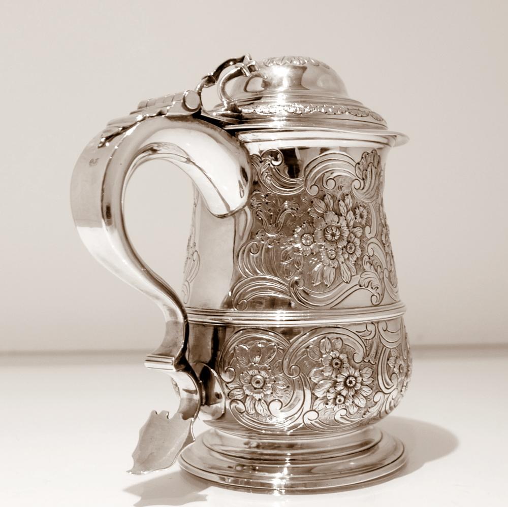 Mid-18th Century Antique George II Sterling Silver Lidded Tankard London 1746 For Sale 2