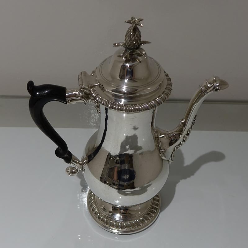 Mid-18th Century Antique George III Sterling Silver Coffee Pot, London, Rober For Sale 3