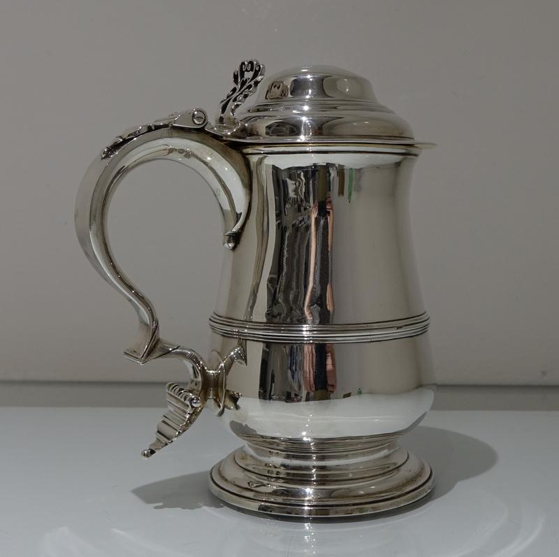 Mid-18th Century Antique George III Sterling Silver Tankard & Cover London 1765  For Sale 2