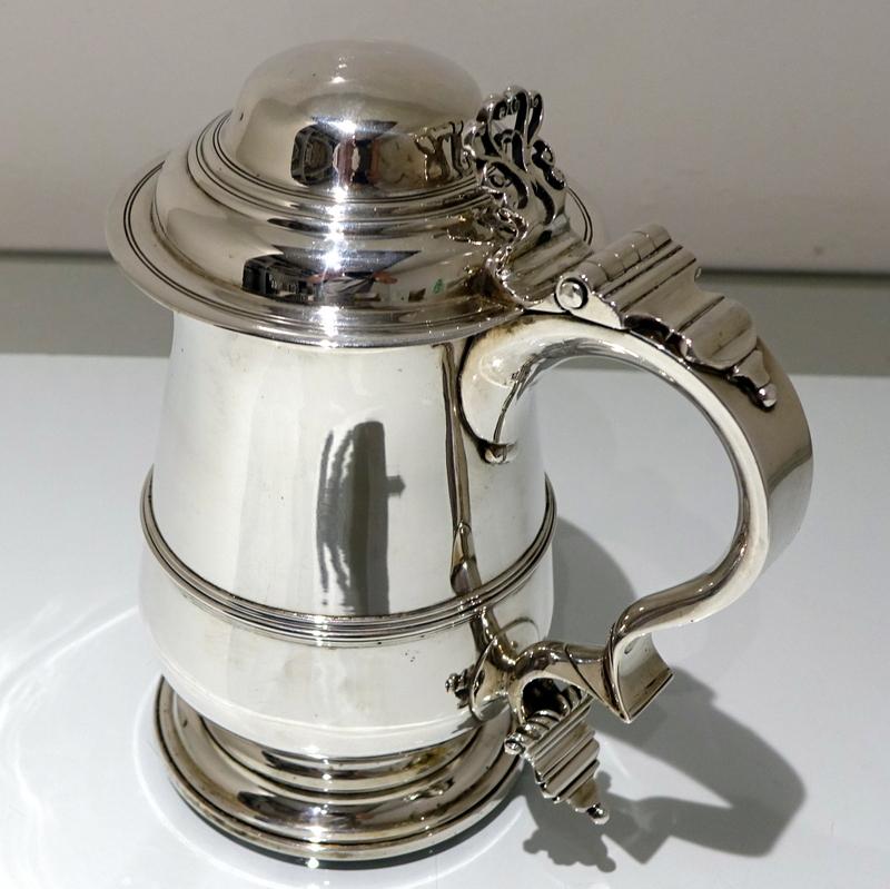 Mid-18th Century Antique George III Sterling Silver Tankard & Cover London 1765  For Sale 5