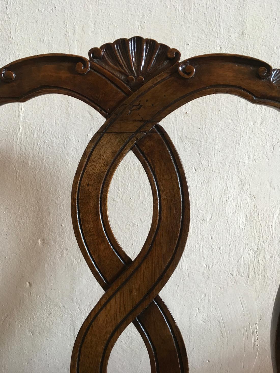 Italian Venezia Mid-18th Century Baroque Hand-Carved Walnut Armchair For Sale