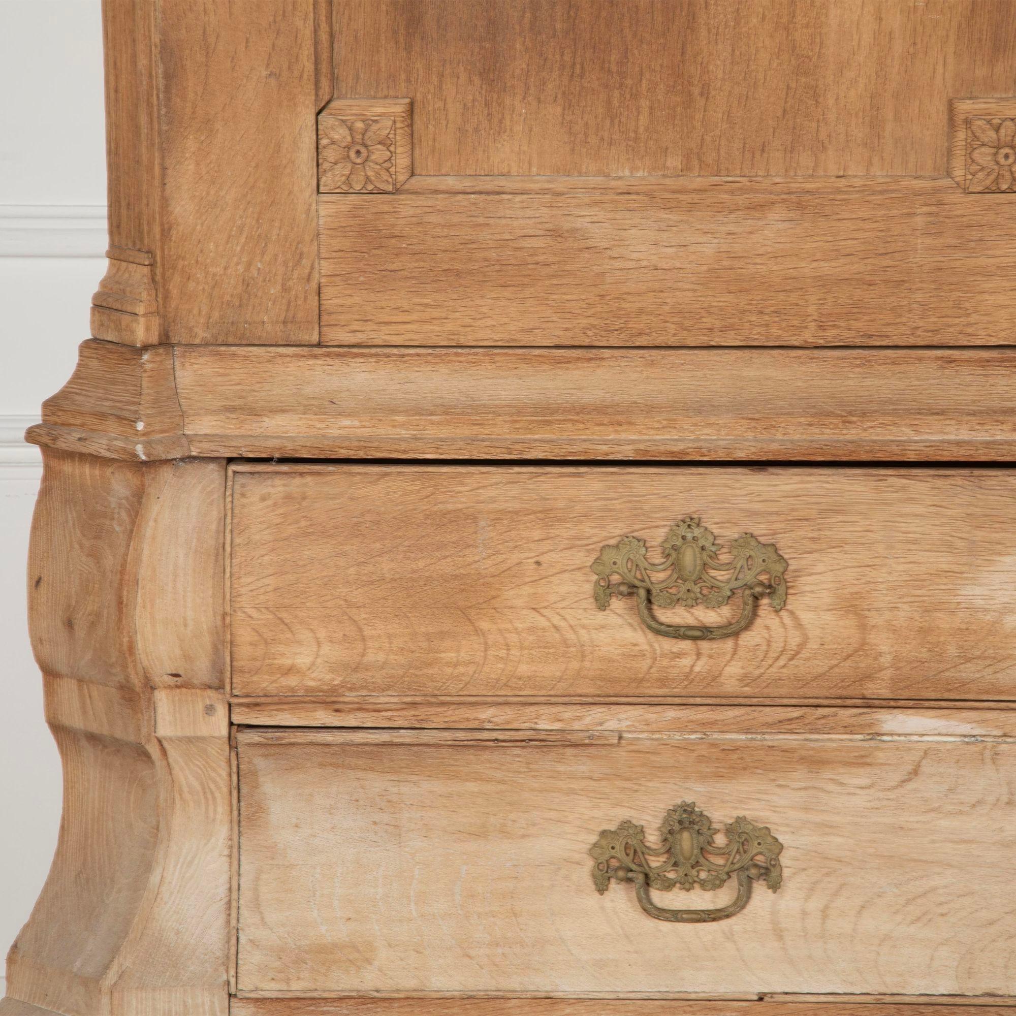Mid 18th Century Bleached Oak Dutch Cabinet on Chest In Good Condition In Gloucestershire, GB