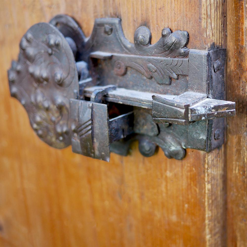 Mid-18th Century Carved Wardrobe For Sale 7