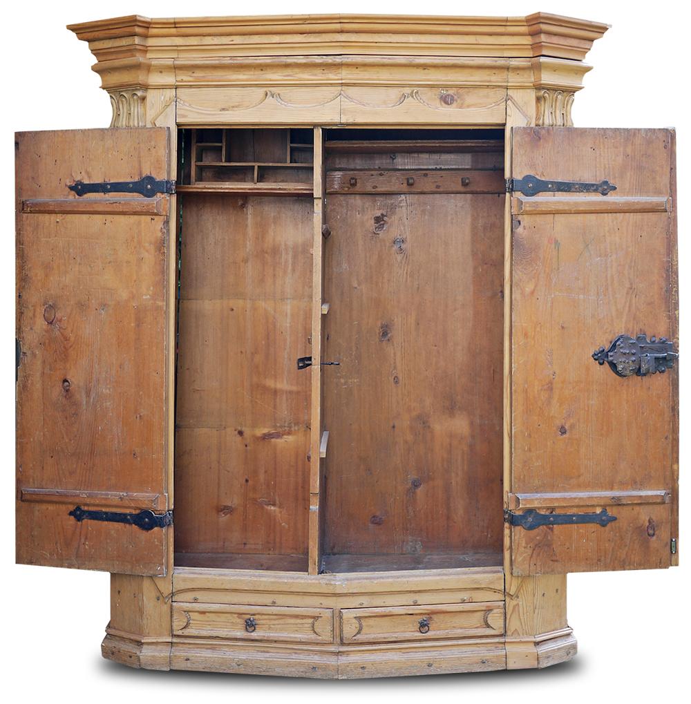 18th century wardrobe
