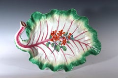 Mid-18th Century Chelsea Porcelain Botanical Trompe L'oeil Leaf Dish