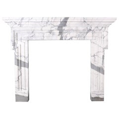 Mid-18th Century Chimneypiece Bolection with Shelf in Italian White Marble