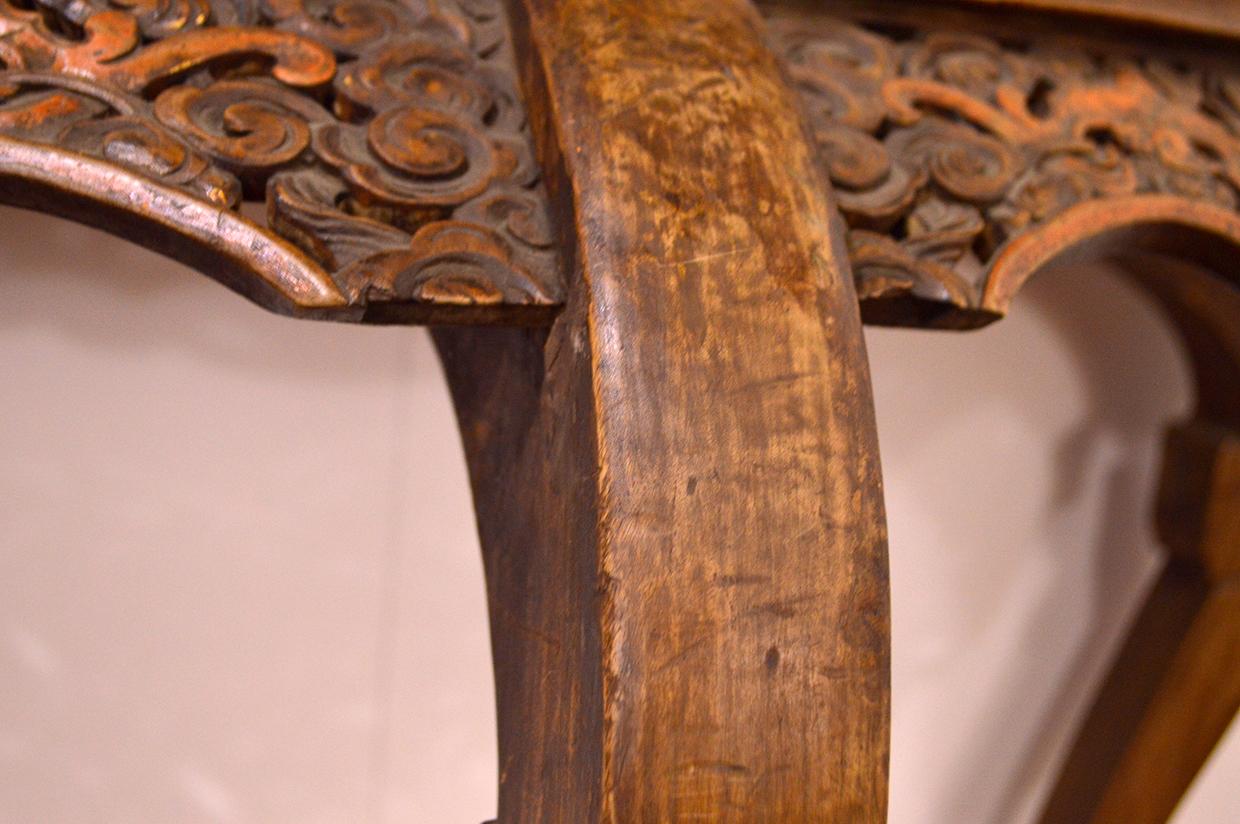 Mid-18th Century Chinese Half Moon Table in Northern Elm For Sale 2