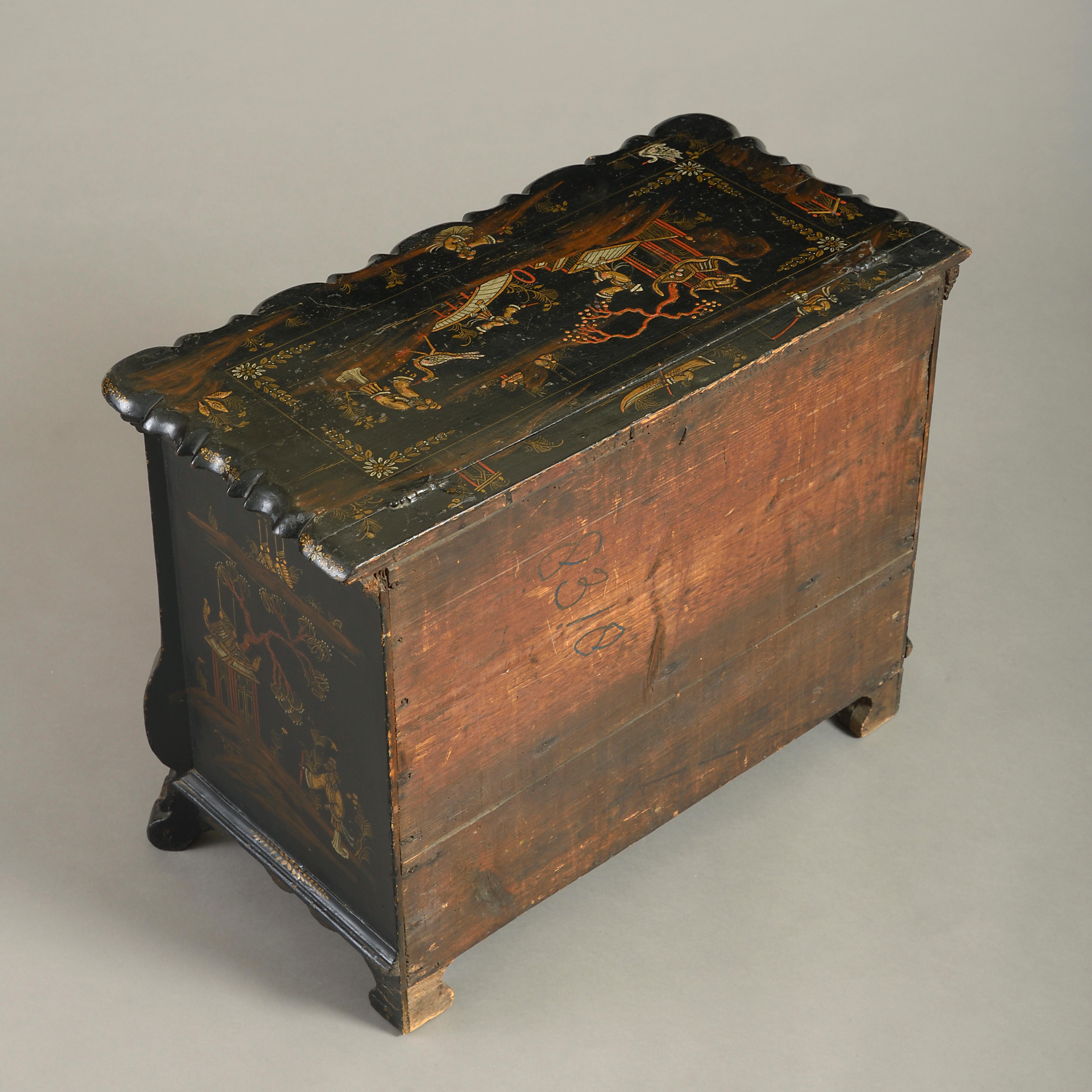 Gold Leaf Mid-18th Century Chinoiserie Black Japanned Work Box