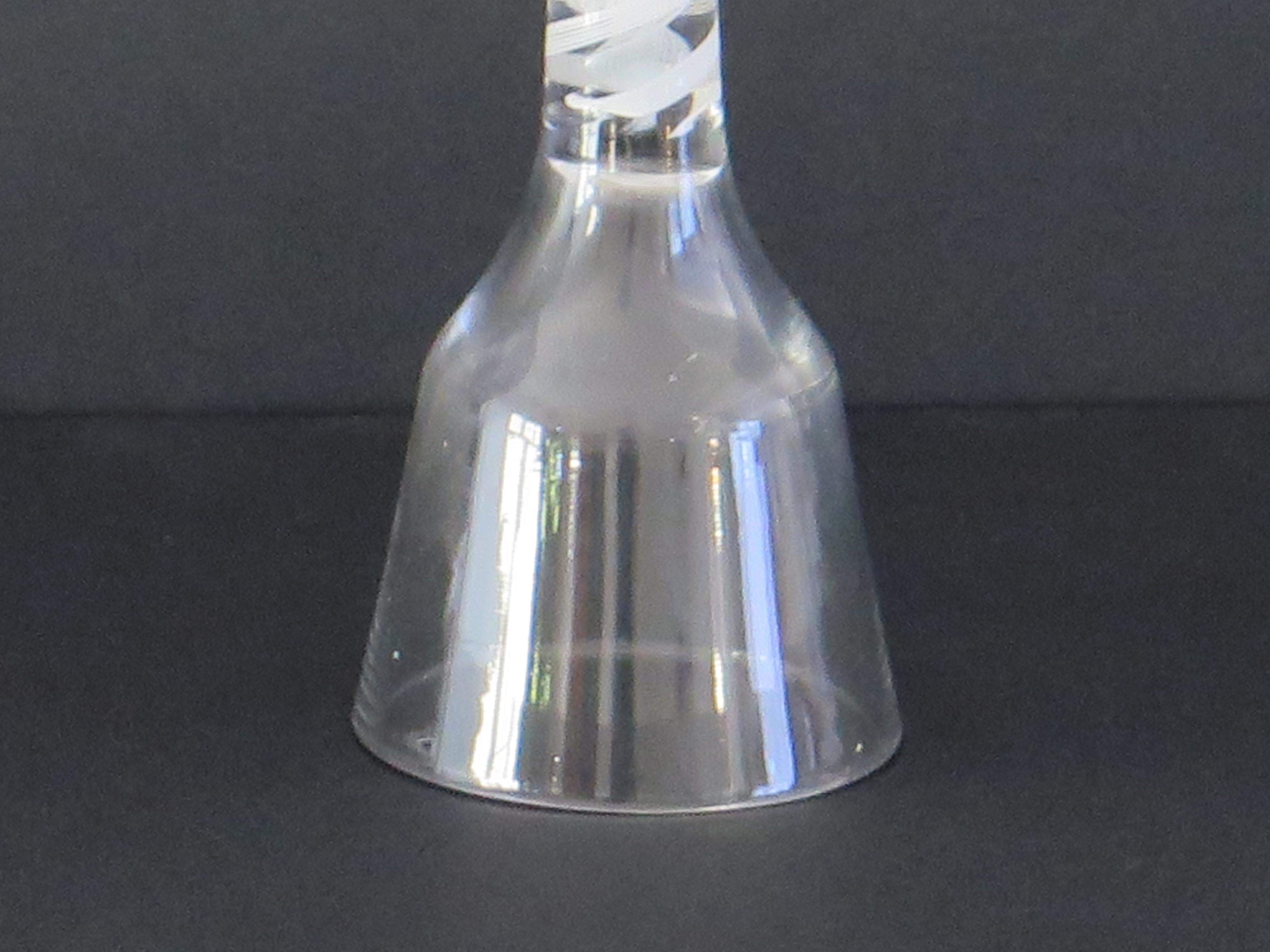 Mitte des 18. Jahrhunderts Cordial Weinglas mundgeblasen Baumwolle Twist Stem, Englisch C 1765 im Angebot 7