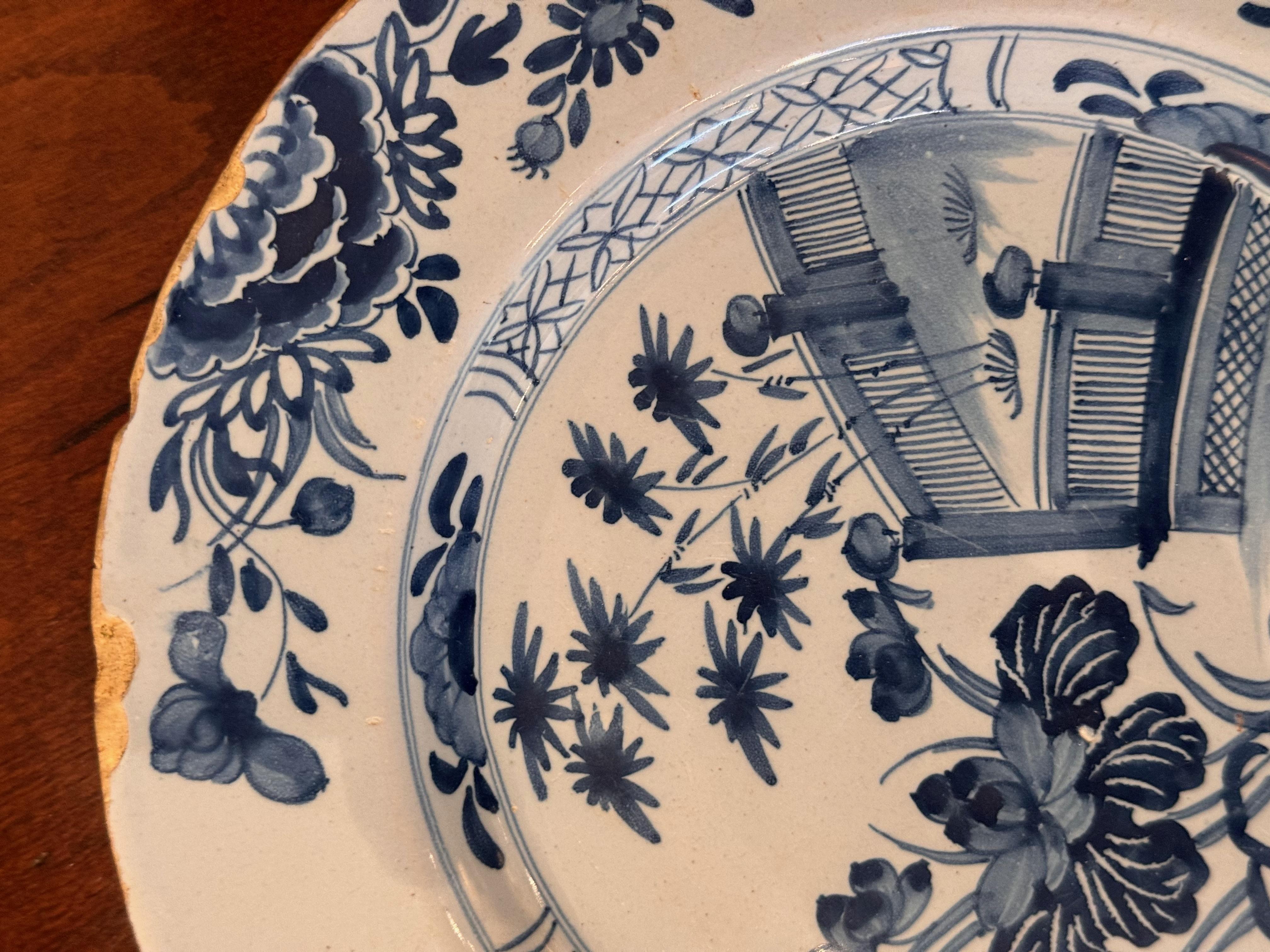 Faïence de Delft Assiette de Delft du milieu du 18e siècle en vente