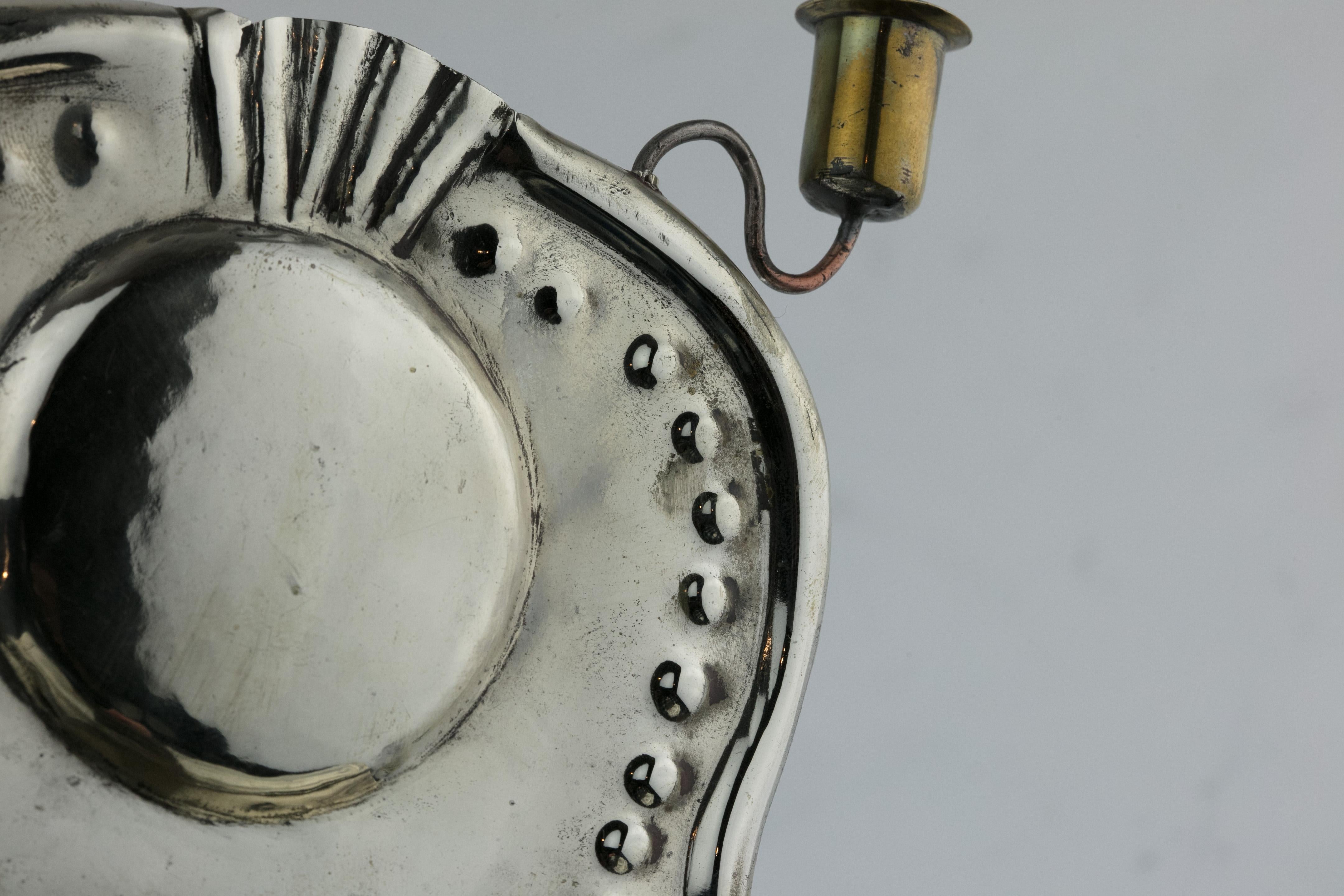 Mid-18th Century Dutch Brass Hanukkah Lamp Menorah In Good Condition For Sale In New York, NY