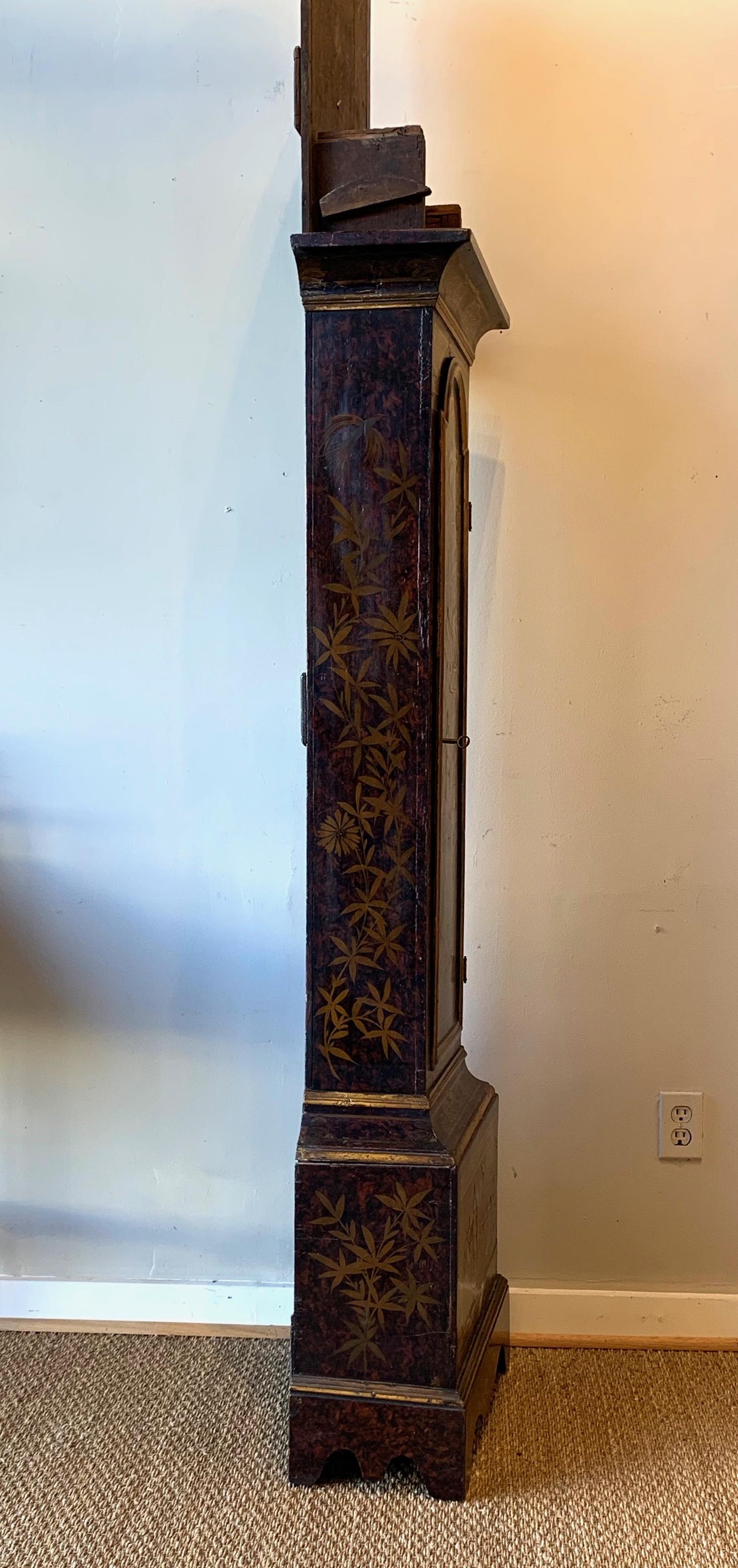 Mid-18th Century English Chinoiserie Decorated Tall Case Clock In Good Condition In Kilmarnock, VA