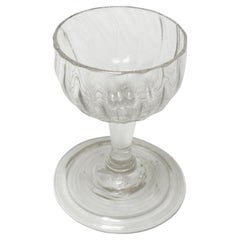 Englisches Dessertglas aus der Mitte des 18. Jahrhunderts