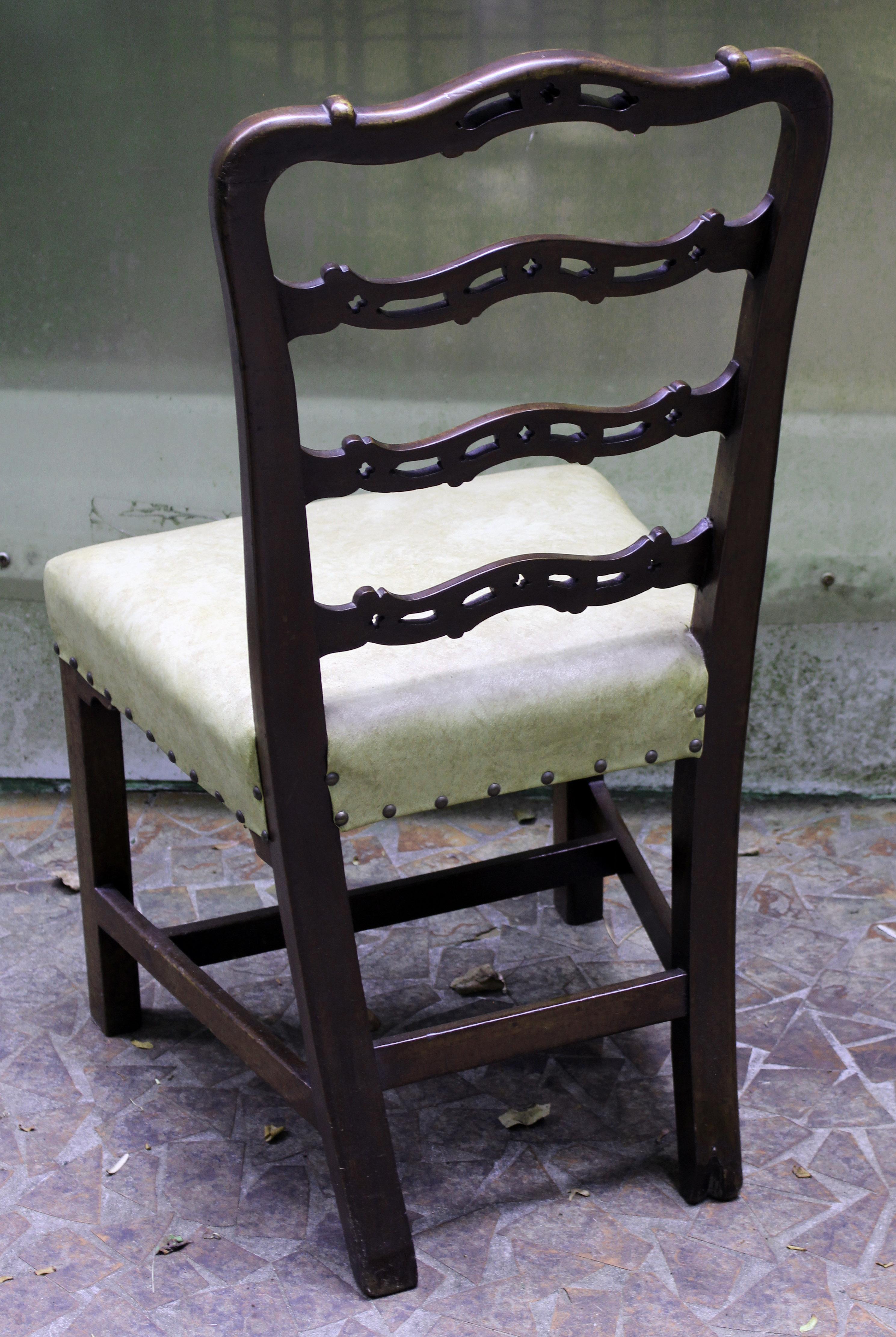 Mid 18th Century English George III Side Chair For Sale 1