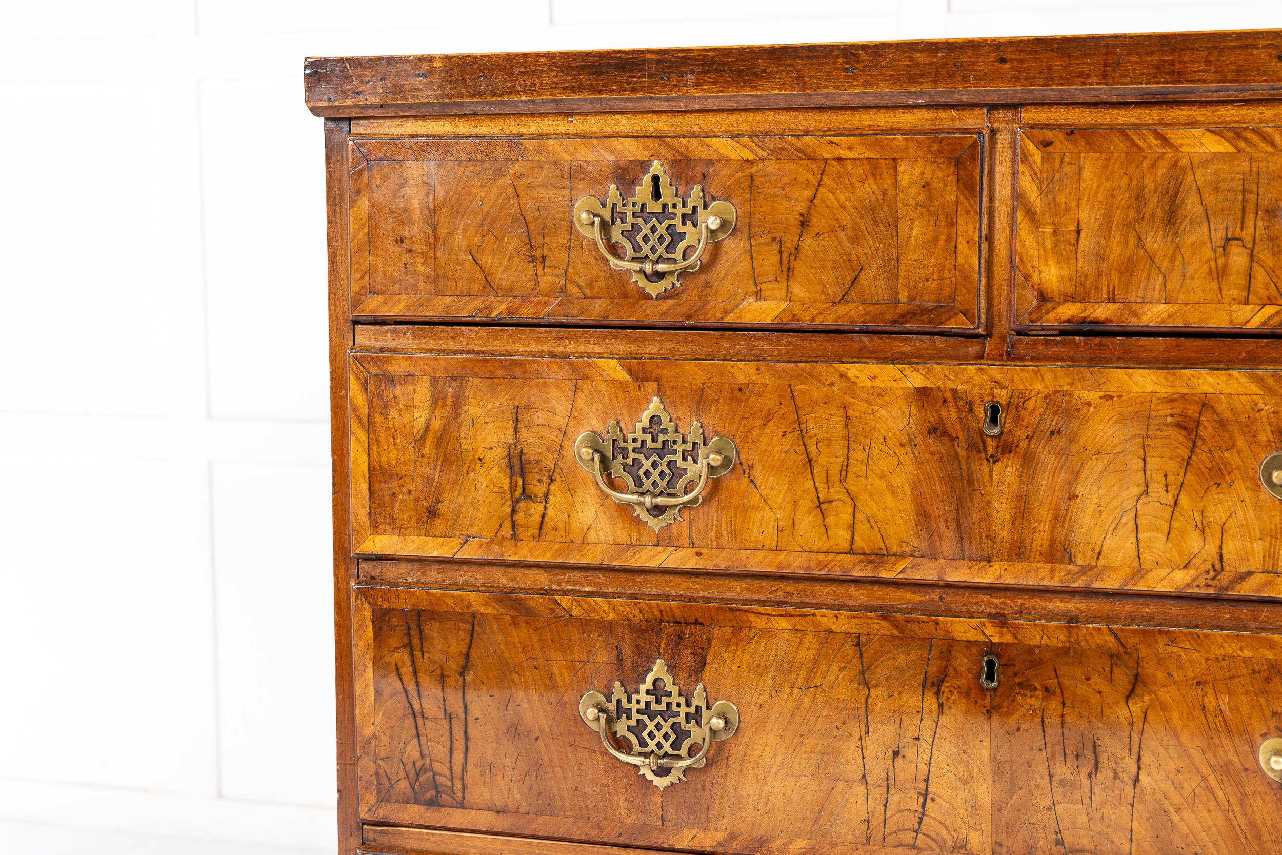 Mid 18th Century English Walnut Chest of Drawers For Sale 1
