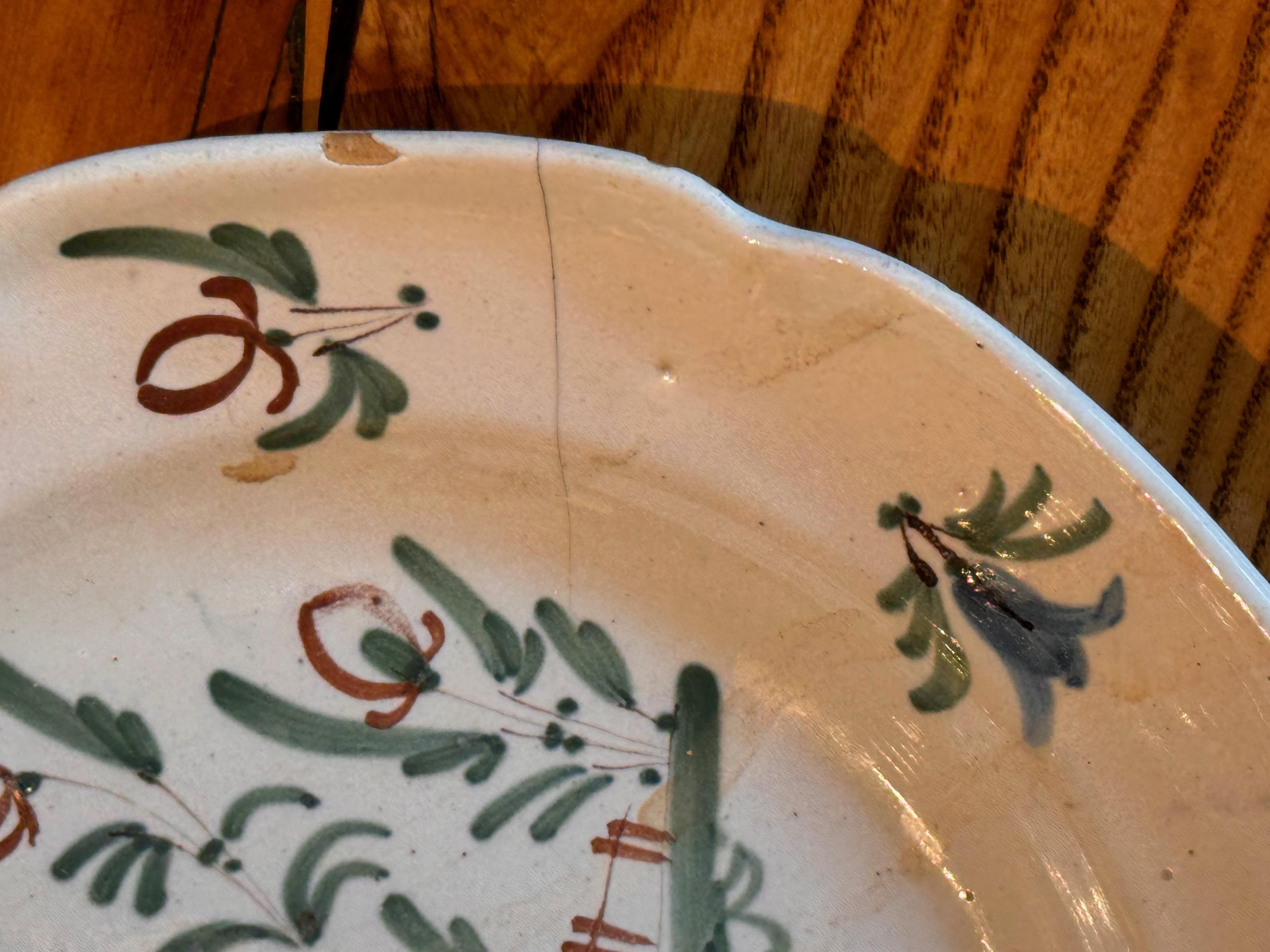Plato de loza de mediados del siglo XVIII en Bueno estado para la venta en Charlottesville, VA