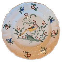 Plato de loza de mediados del siglo XVIII