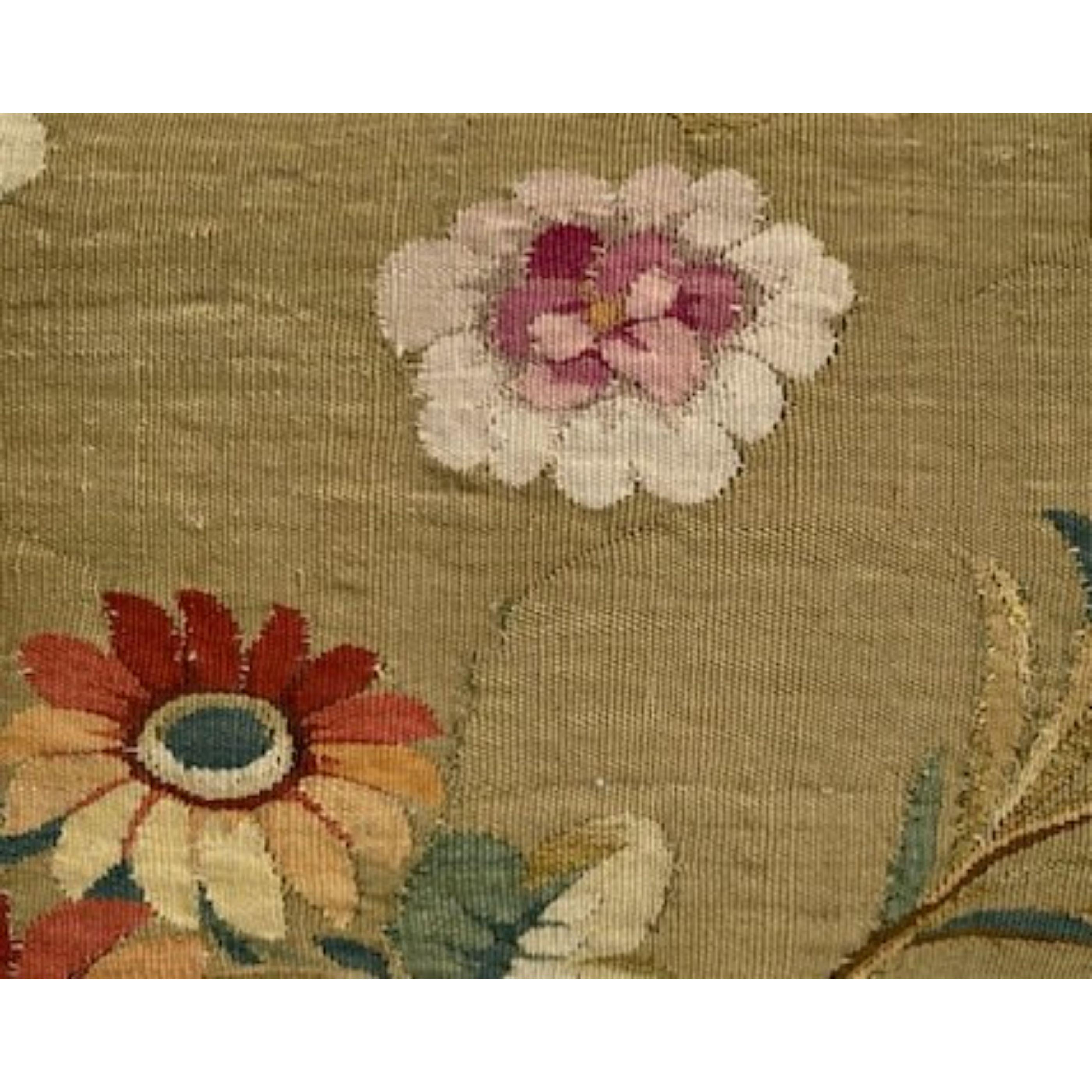 Französisches Aubusson-Wandteppich-Kissen, Mitte des 18. Jahrhunderts (Empire) im Angebot