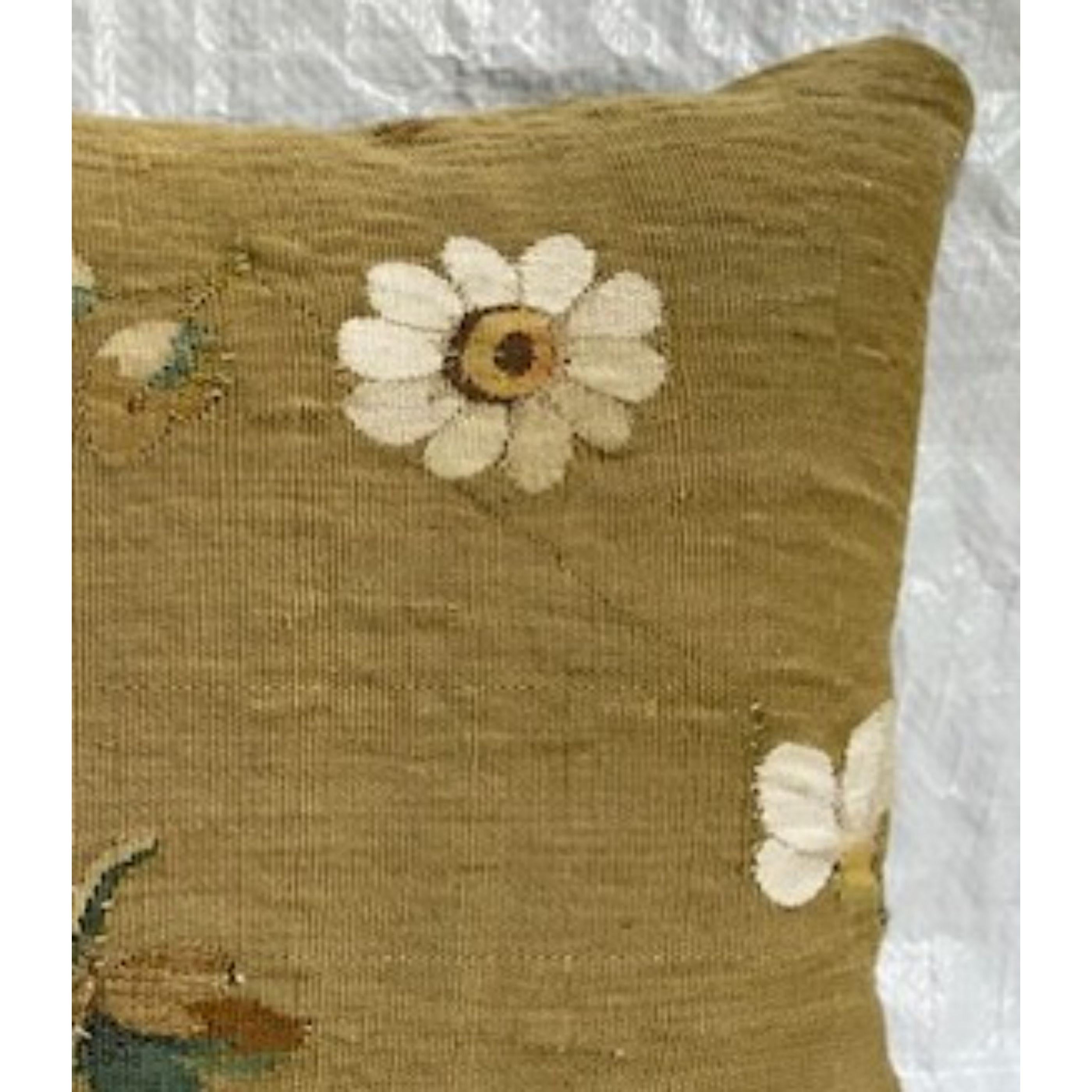 Mid 18th Century French Aubusson Tapestry Pillow In Good Condition For Sale In Los Angeles, US