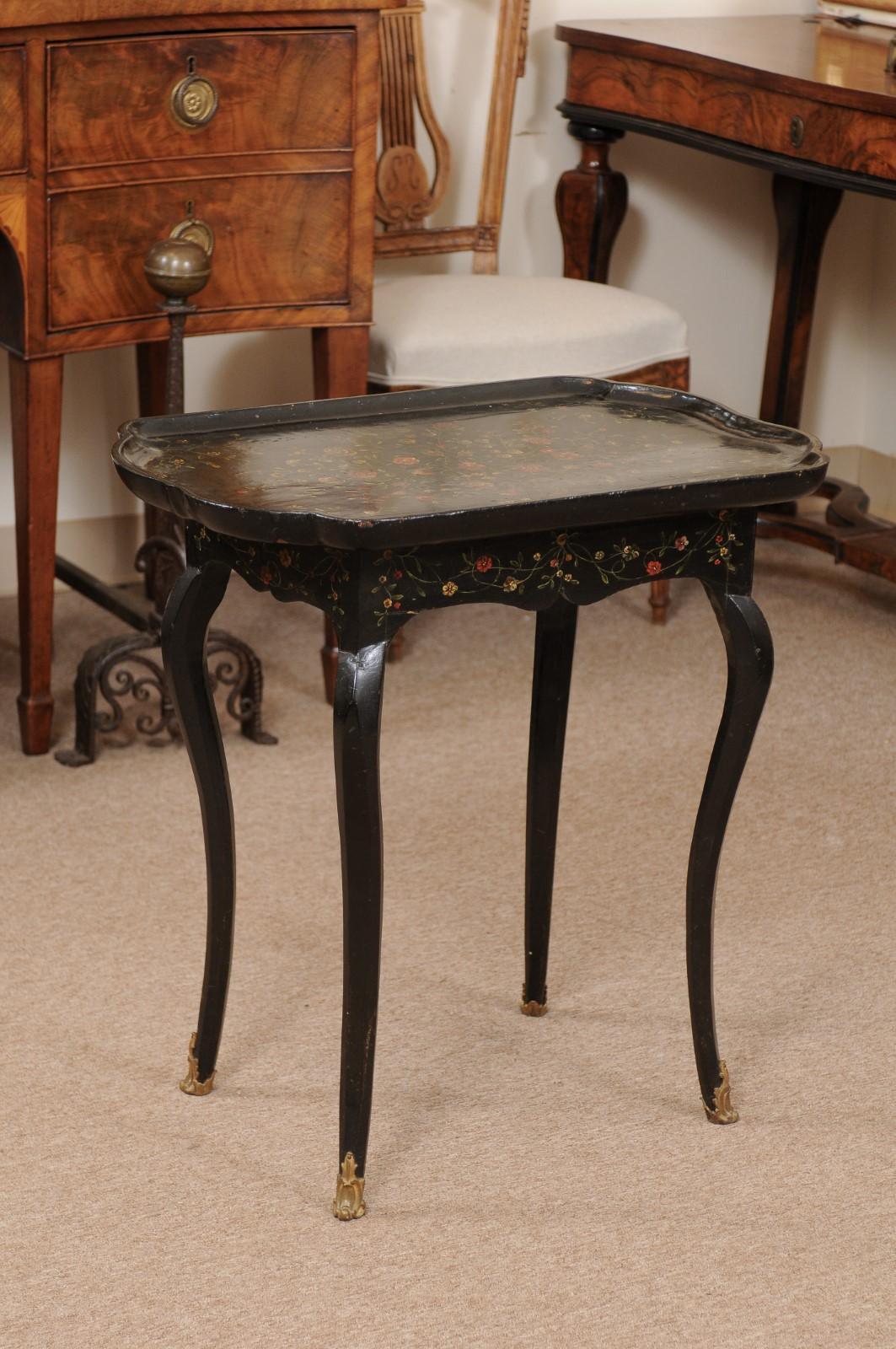 Mid-18th Century French Black Lacquered Louis XV Tray Top Table  7