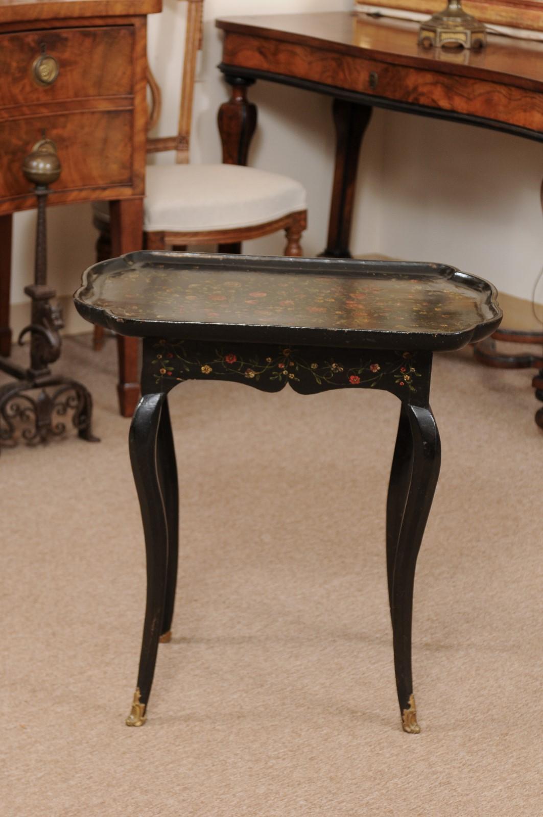 Mid-18th Century French Black Lacquered Louis XV Tray Top Table  4