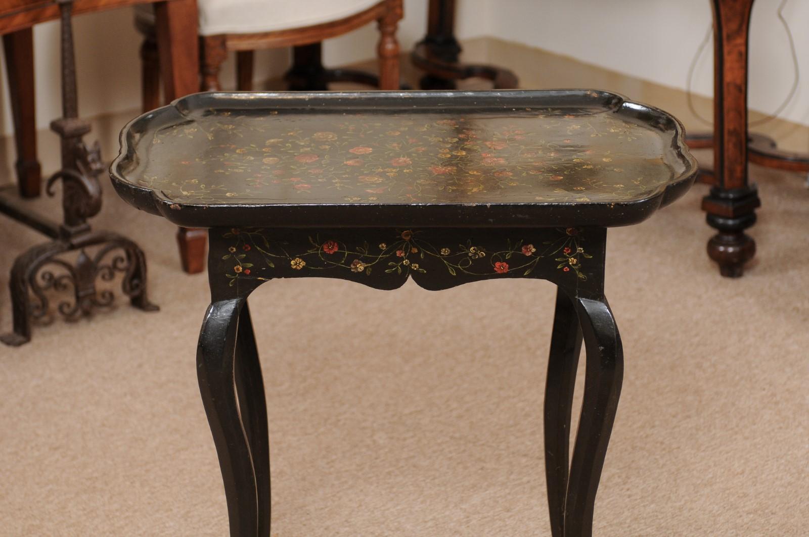 Mid-18th Century French Black Lacquered Louis XV Tray Top Table  5