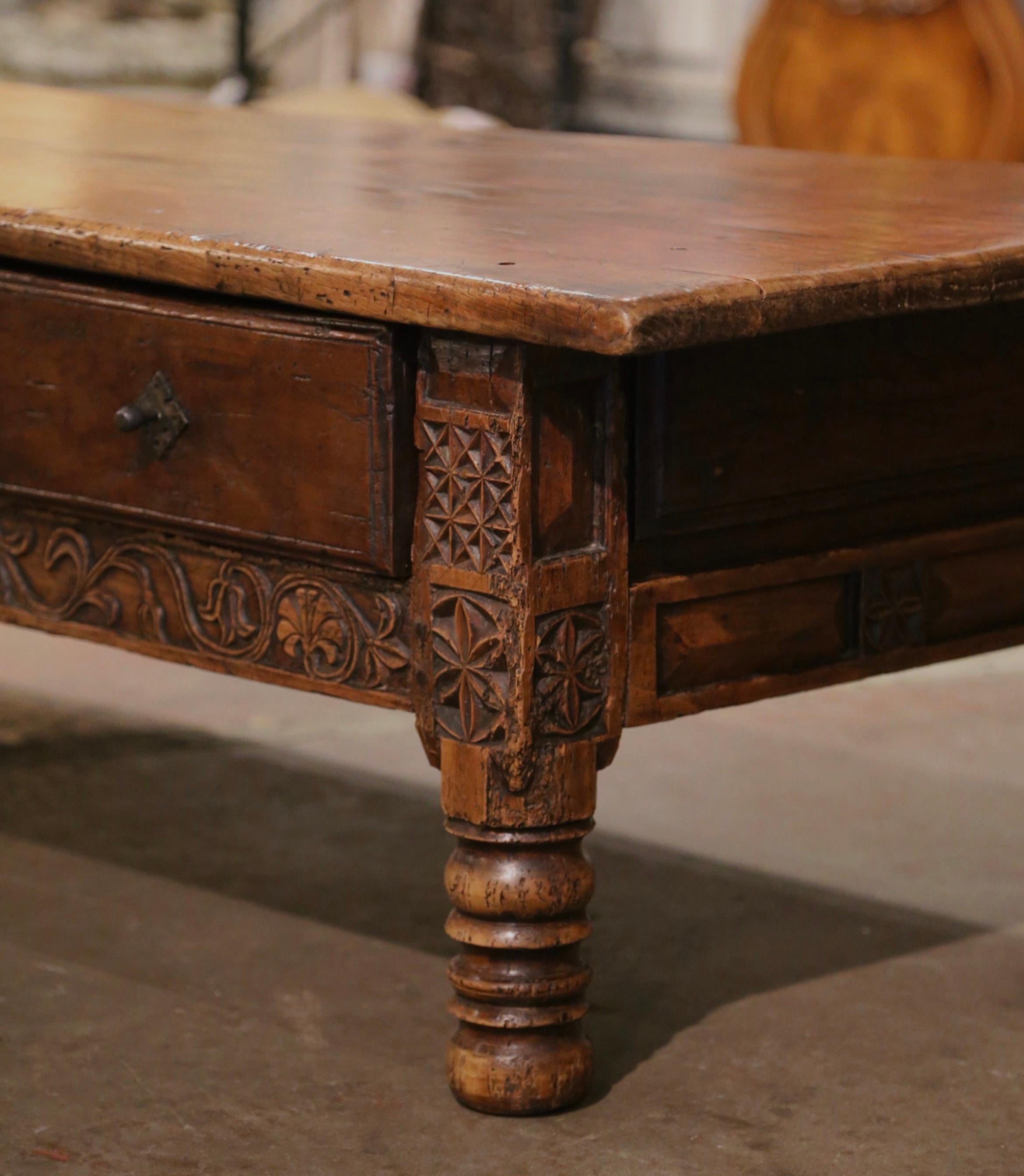 Mid-18th Century French Louis XIII Carved Chestnut Three Drawers Coffee Table 4