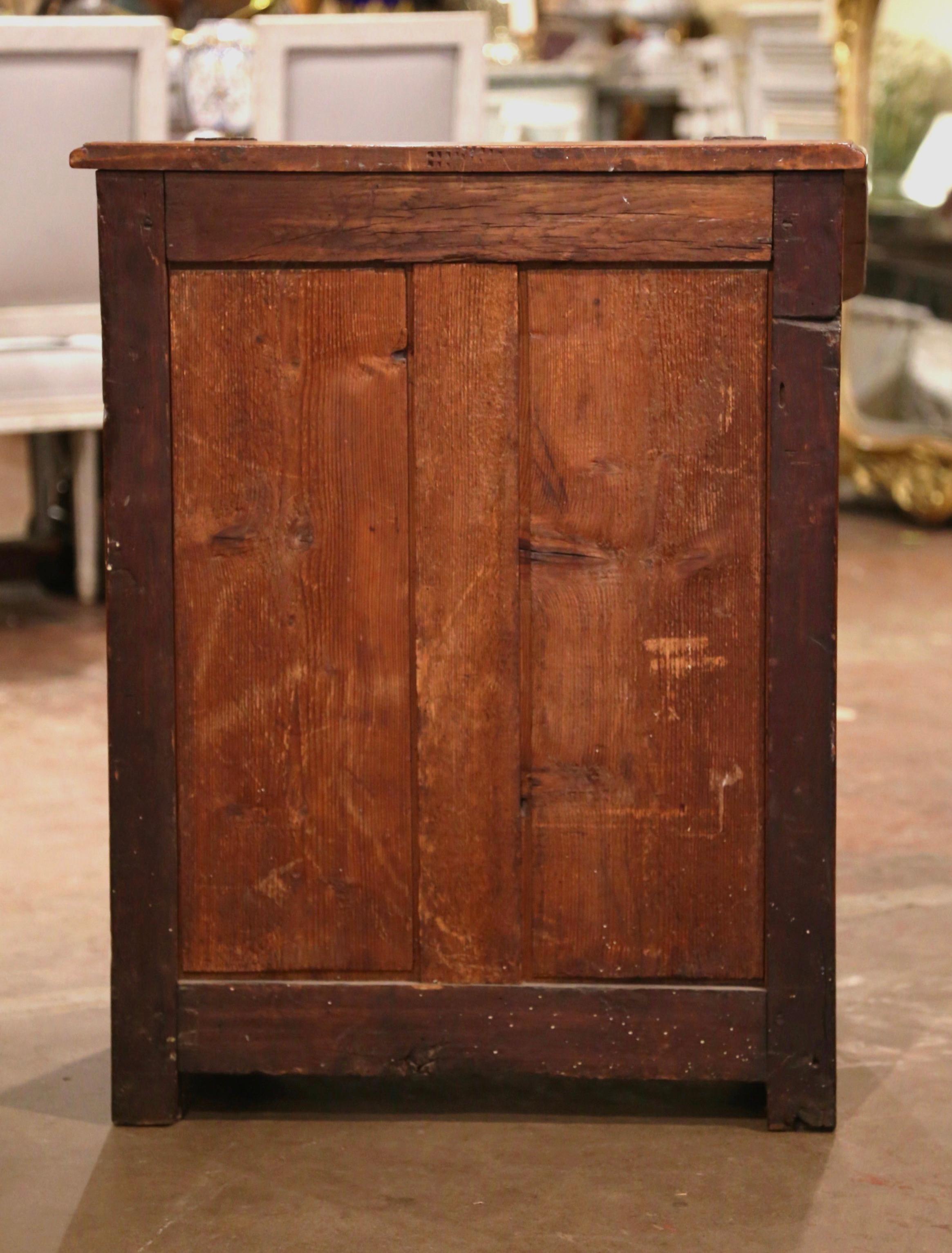Mid-18th Century French Louis XIV Carved Walnut Oratory Cabinet from Lyon 7