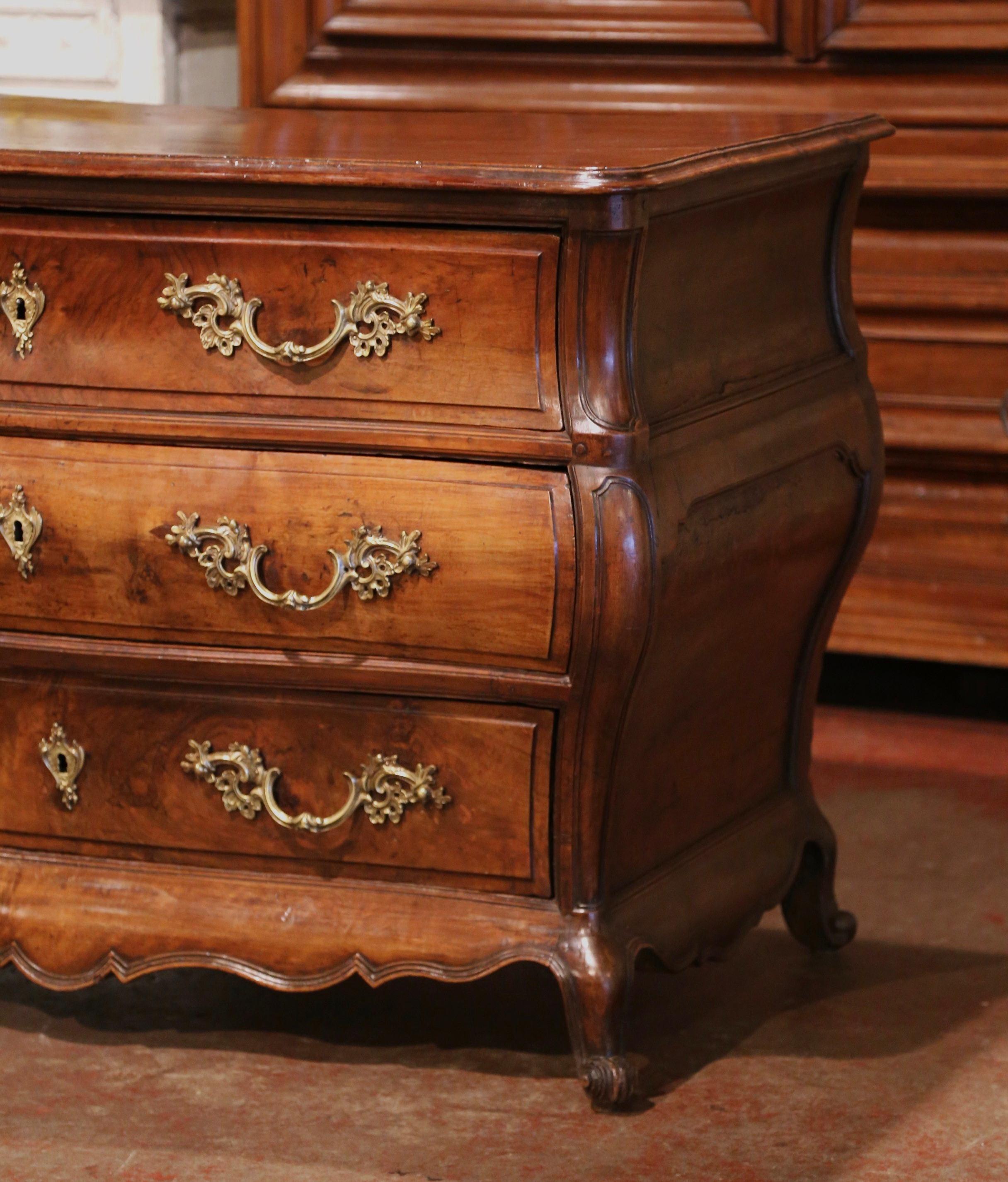 Mid-18th Century French Louis XV Carved Mahogany Chest of Drawers from Bordeaux For Sale 5